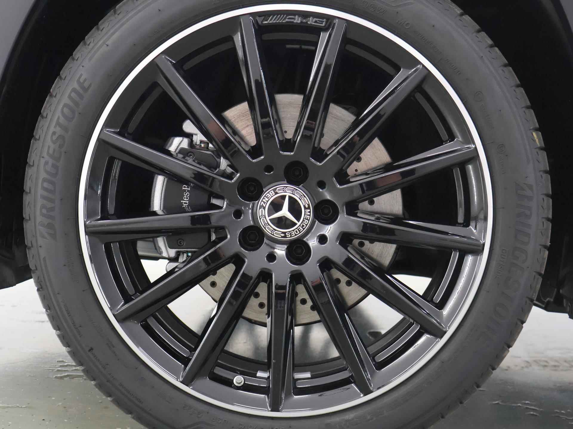 Mercedes-Benz GLB 180 AMG Line | Panoramadak | Nightpakket incl. 20" | Adaptieve demping | 360° Graden Camera | Sfeerverlichting | - 45/46