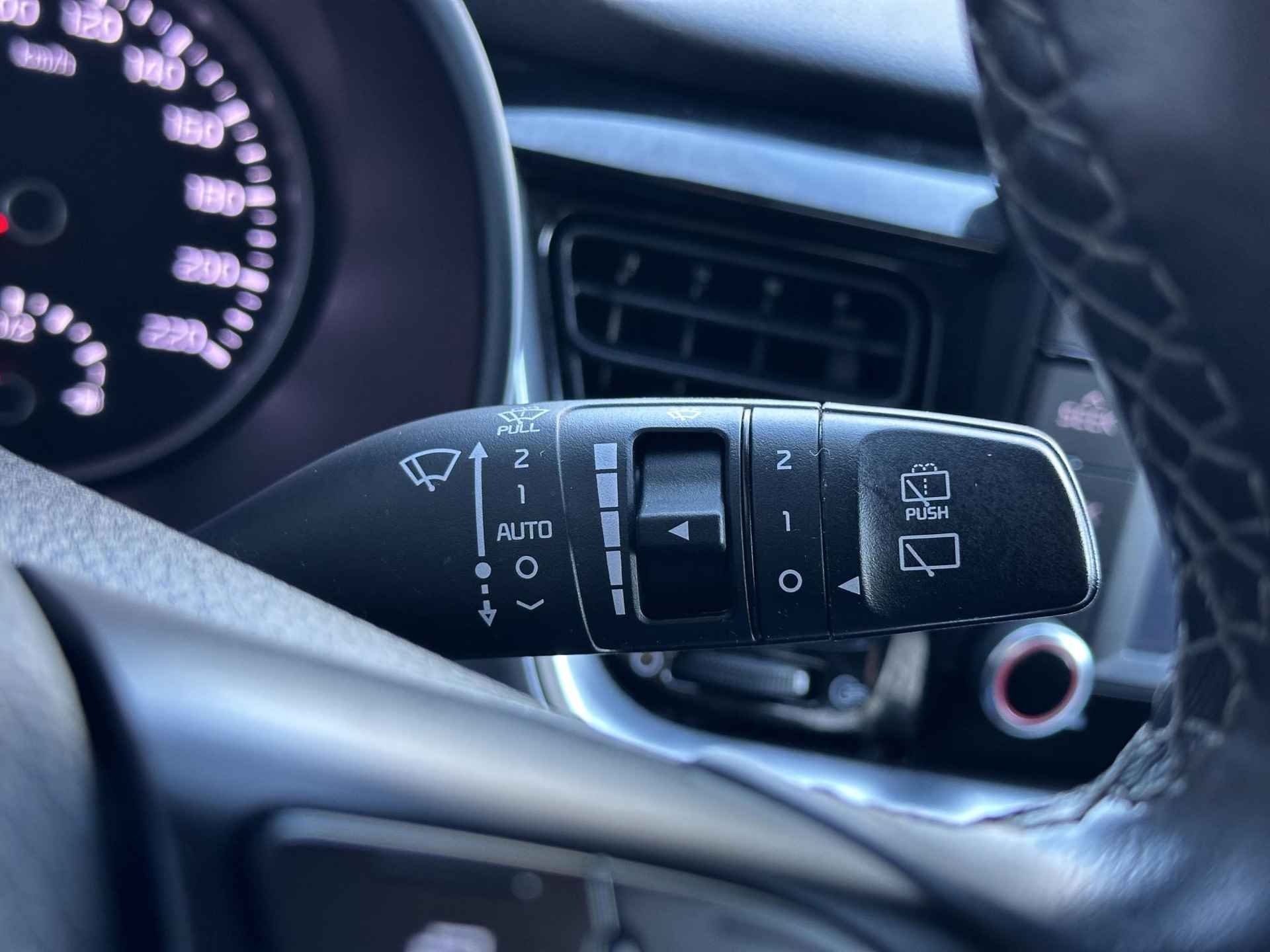 Kia Stonic 1.0 T-GDi DynamicPlusLine | Navi | Clima | Camera | Keyless | 17 inch | Apple Carplay | Android Auto - 17/32