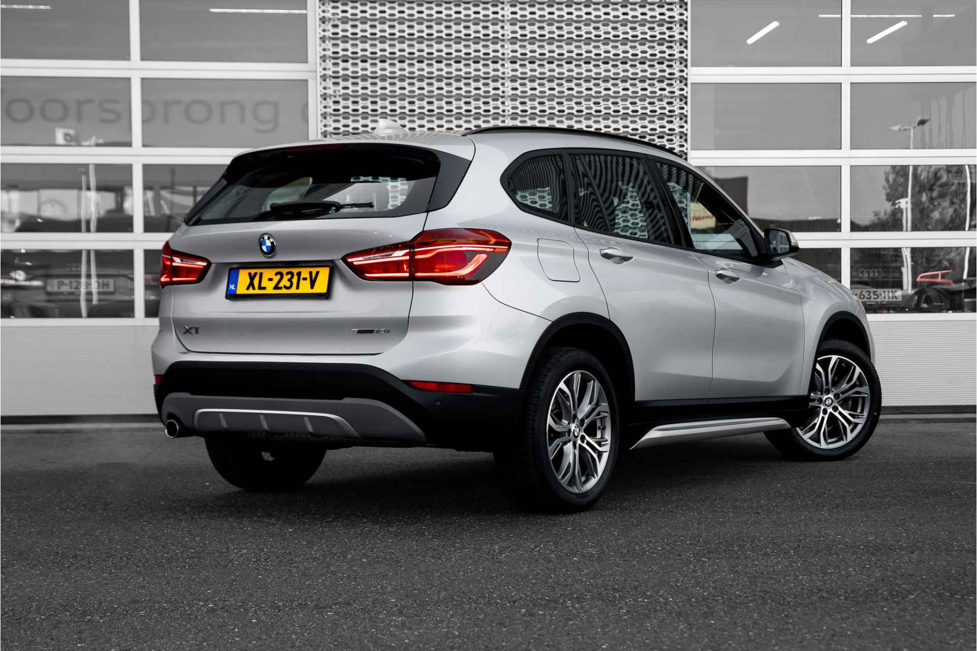 BMW X1 sDrive18i Executive | Panoramadak | Camera | LED | - 3/32