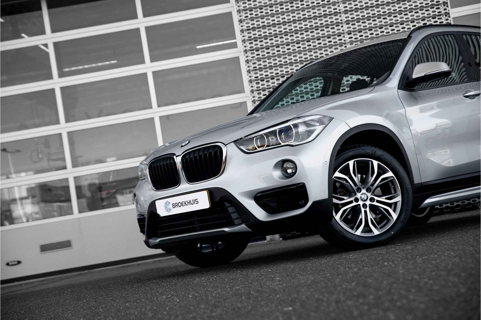 BMW X1 sDrive18i Executive | Panoramadak | Camera | LED | - 17/32