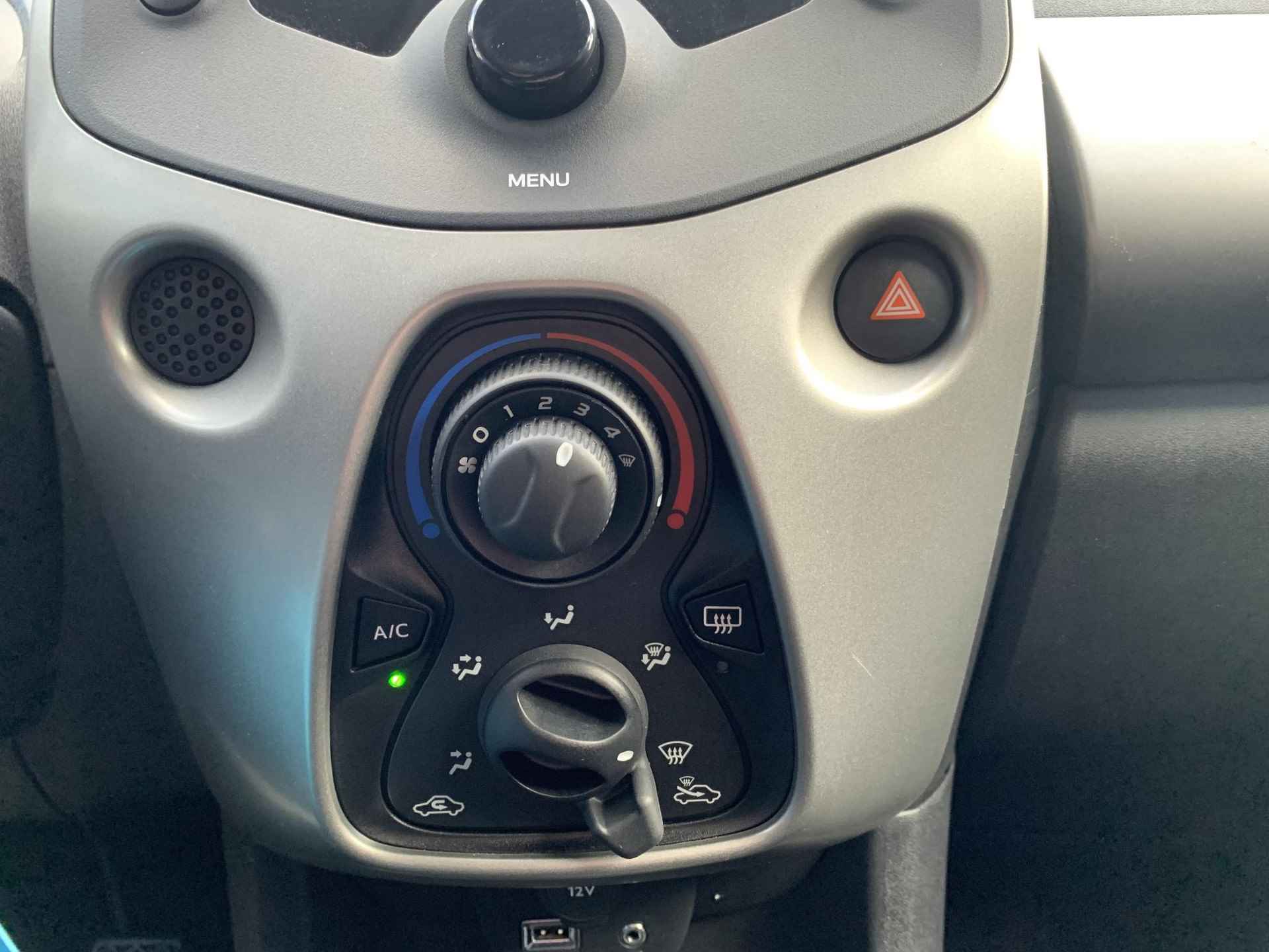 Peugeot 108 1.0 e-VTi Active | AIRCONDITIONING | BLUETOOTH | STUURBEDIENING | LED DAGRIJVERLICHTING - 12/18