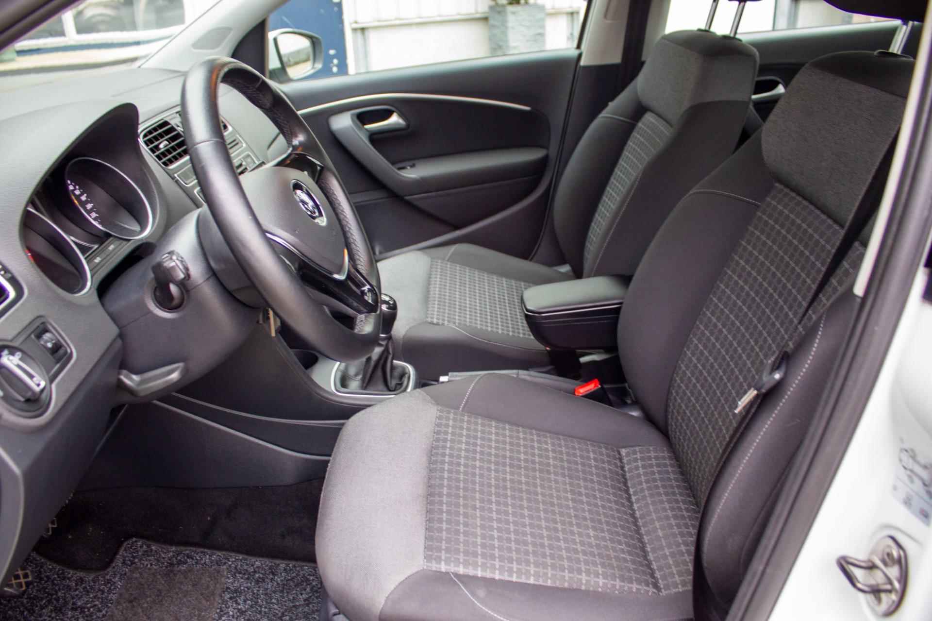 Volkswagen Polo 1.2 TSI Comfortline |Prijs rijklaar incl 12 mnd garantie| Airco Cruise Bluetooth LMV + All-Season - 18/43