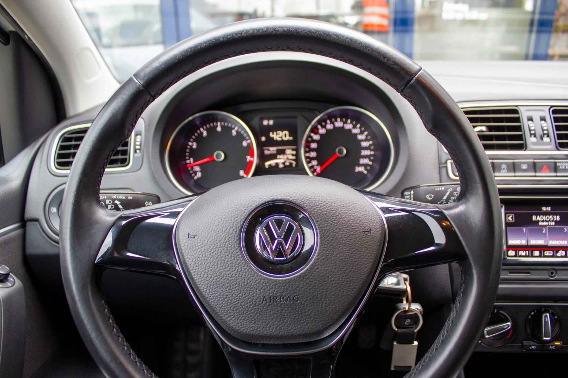 Volkswagen Polo 1.2 TSI Comfortline |Prijs rijklaar incl 12 mnd garantie| Airco Cruise Bluetooth LMV + All-Season - 31/43