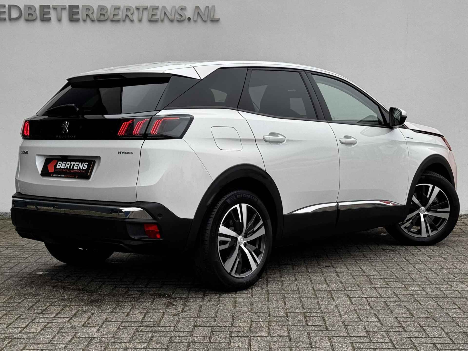 Peugeot 3008 1.6 HYbrid 225 Allure | Parkeercamera | Google Maps | Prijs is rijklaar - 2/26