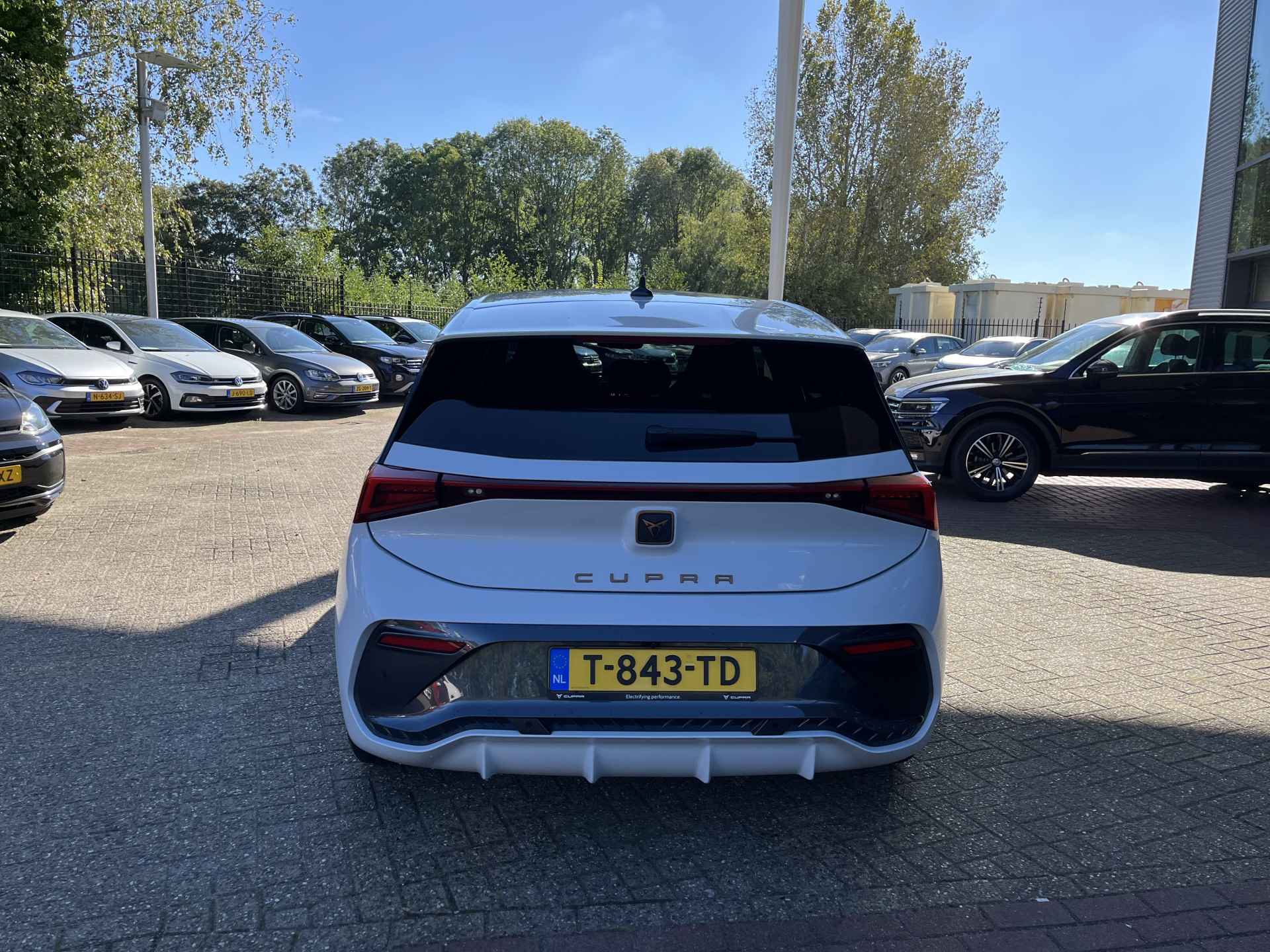 CUPRA Born Business Plus 58 kWh - 8/29