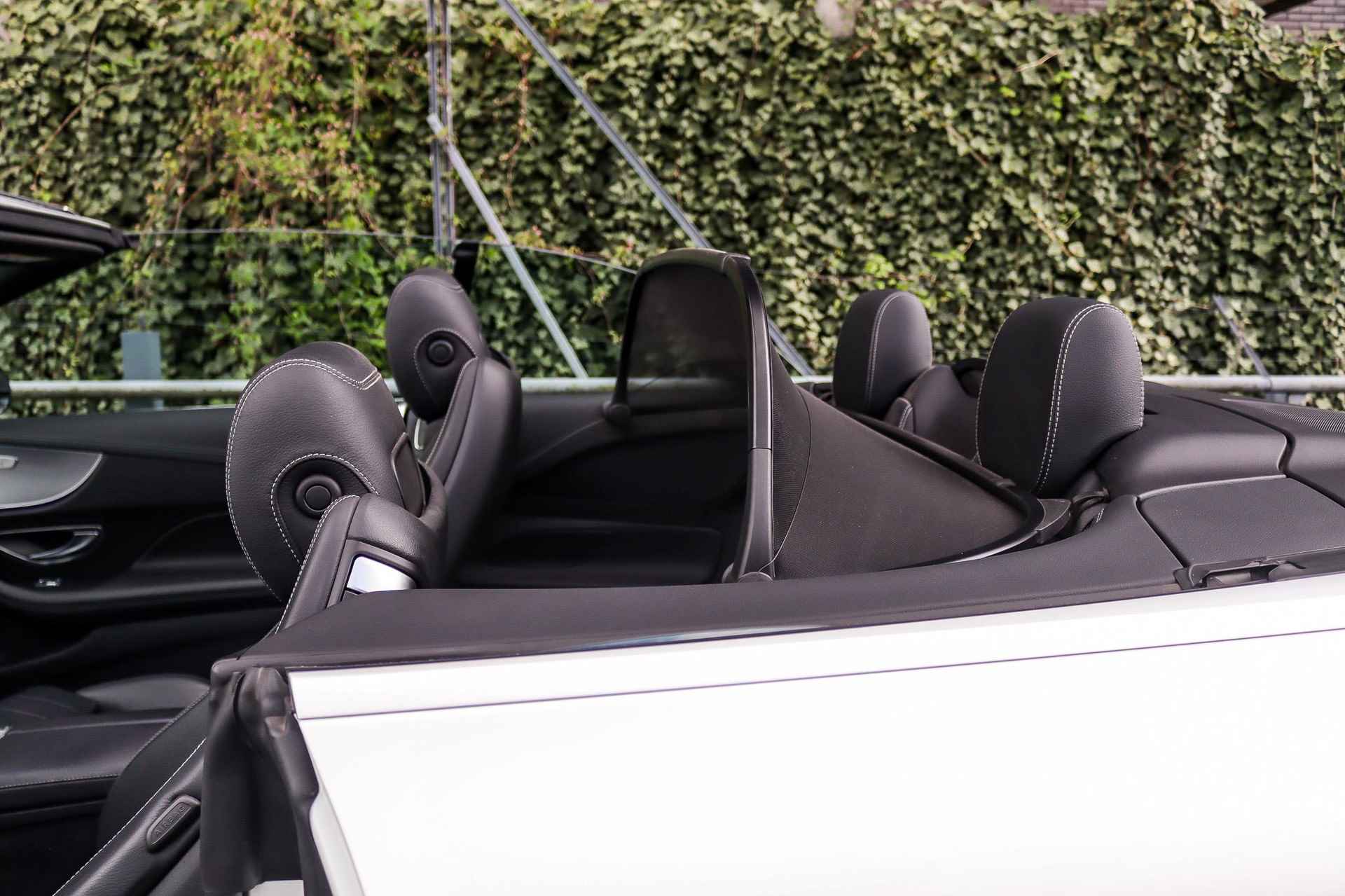 Mercedes-Benz E-klasse E 300 Cabriolet Automaat AMG Line | Technology Pakket | Business Pakket | Air Body Control | Head-Up | Comand Online | Airscarf | 360° Camera - 33/41