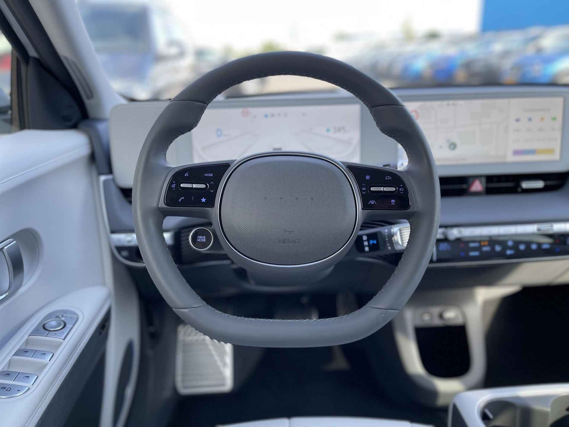 Hyundai IONIQ 5 Lounge AWD 77 kWh | Lounge Stoelen | Head-Up Display | BOSE Audio | Vol-Leder | 360° Camera | Stuur- + Stoelverwarming | 20'' Velgen | Rijklaarprijs! - 14/31