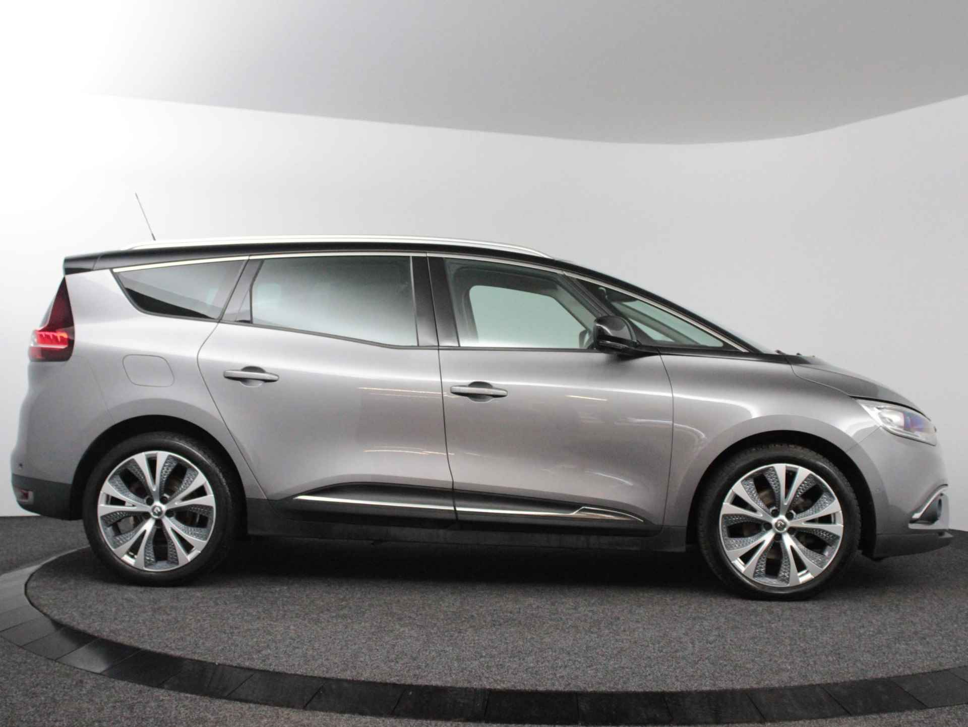 Renault Grand Scénic 1.2 TCe 130 Intens 7p. | NL-auto + dealer onderhouden | Navi | Clima | Cruise | LM velgen 20" | PDC V+A + Camera - 10/52