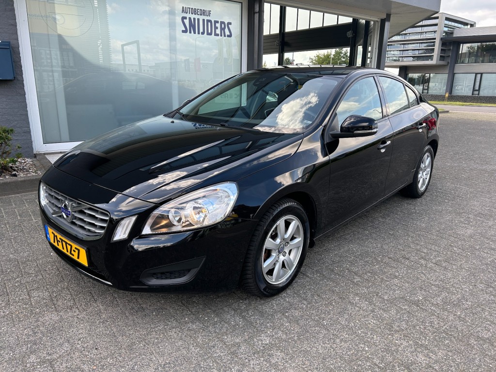 VOLVO S60 T3 1.5i BUSINESS _ INTRO - Navigatie