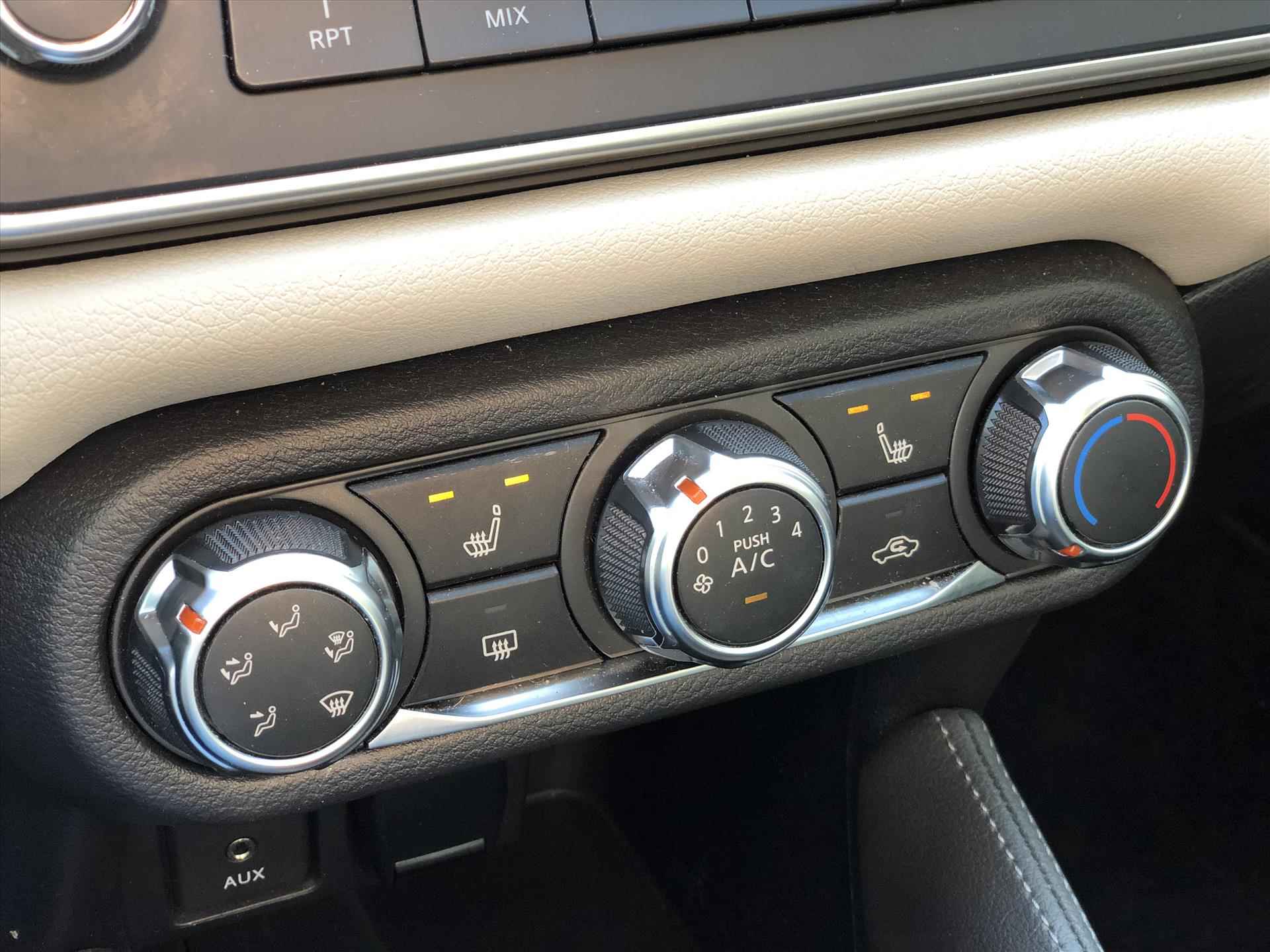 Nissan Micra 1.0 IG-T 92pk Visia + | Climate control, Stoelverwarming, Bluetooth, USB, Snelheidsbegrenzer, Lichtsensor - 11/22