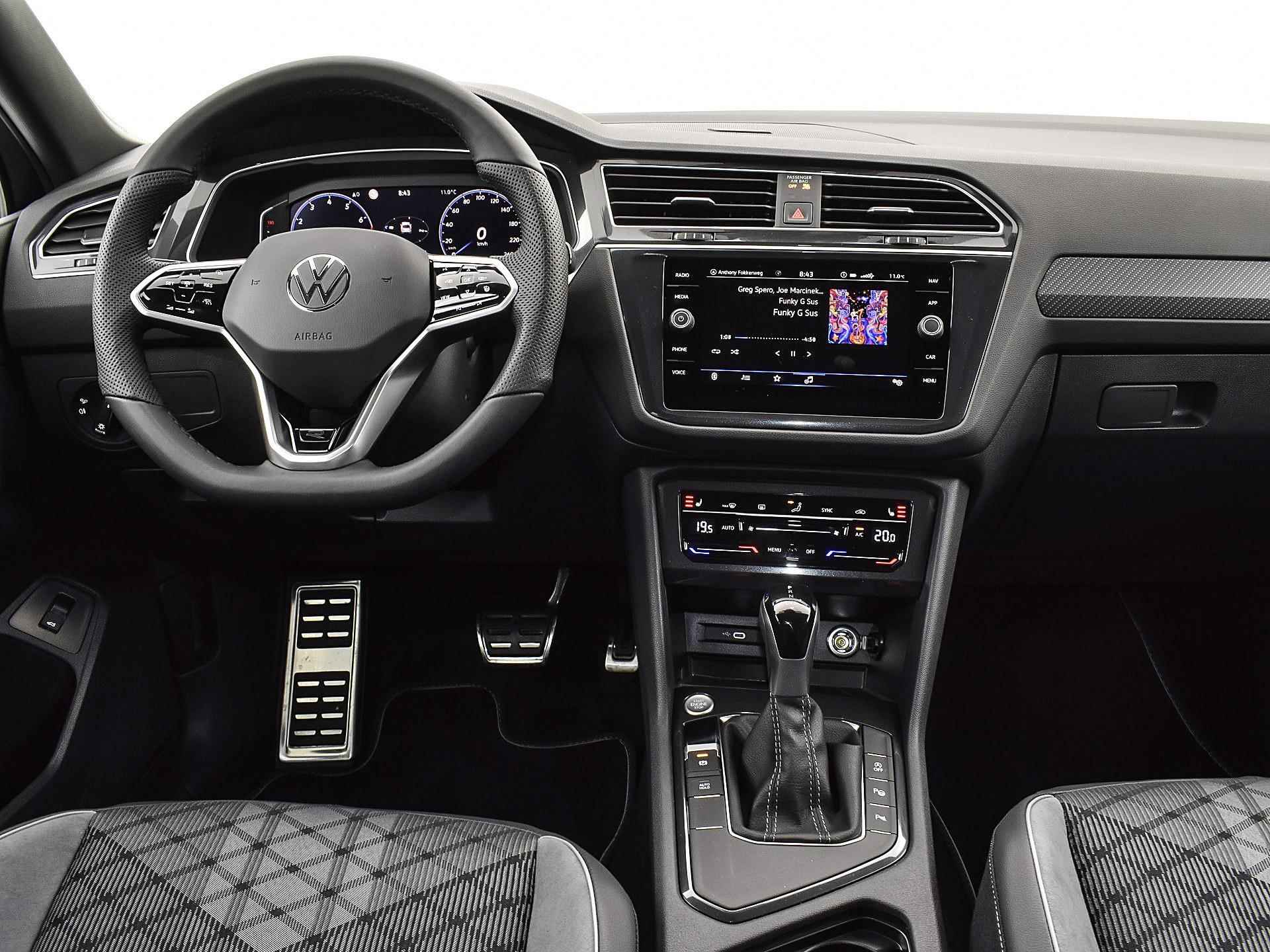 Volkswagen Tiguan Allspace R-Line Business 1.5 110 kW / 150 pk TSI SUV 7 vers · Achteruitrijcamera · Assistance pakket · Derde zitrij · Trekhaak incl. trailer assist · - 24/38