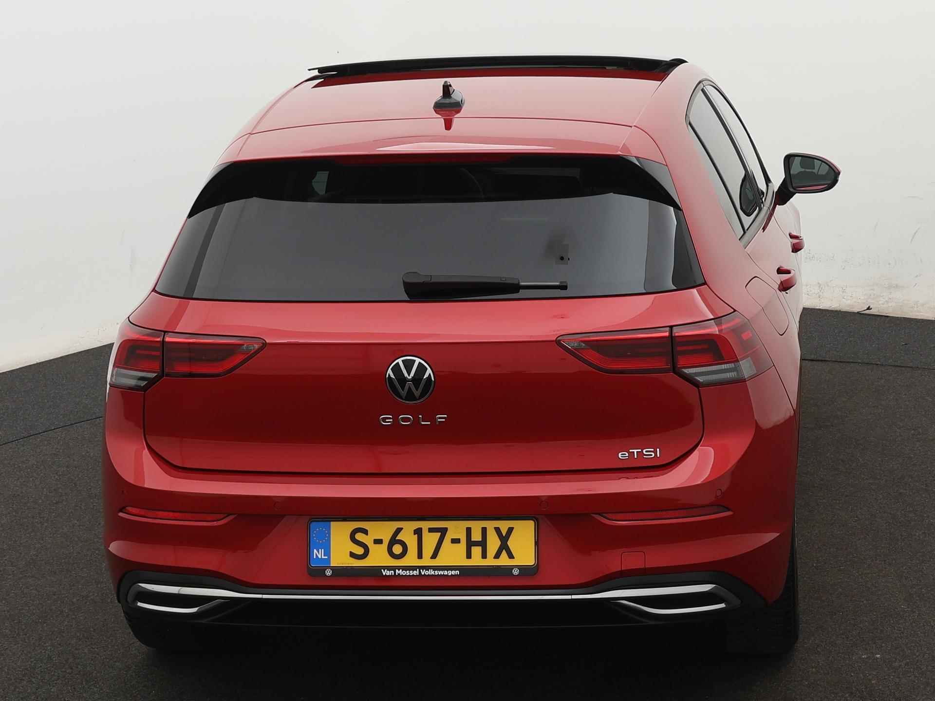 Volkswagen Golf 1.0 eTSI Life  | Automaat | Elektrisch Glazen Panorama-Dak | Apple Carplay/Android Auto | Cruise Control Adaptief | Line Assist | DAB | Zwarte Velgen | 12 Maanden Garantie | - 9/23