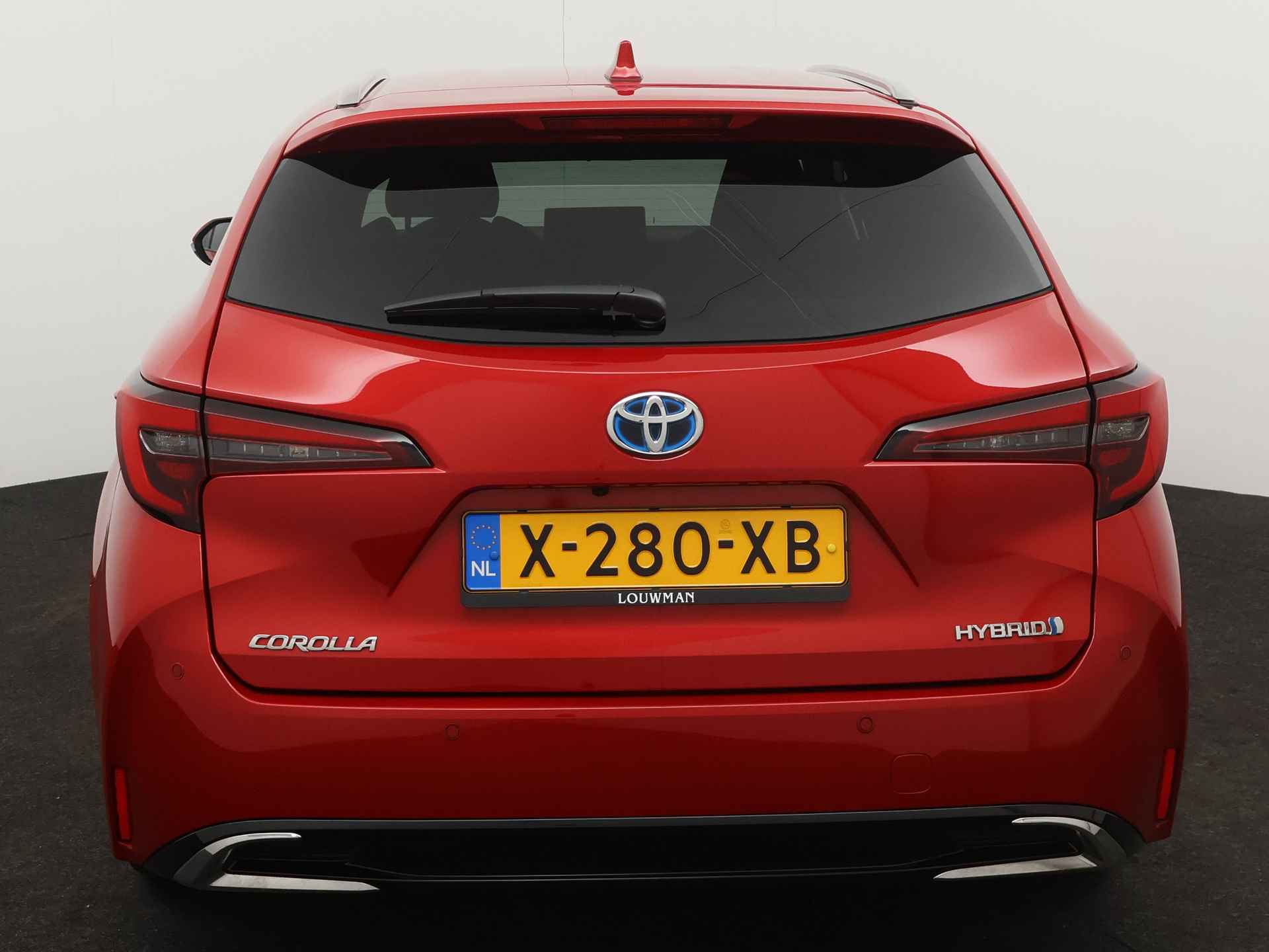 Toyota Corolla Touring Sports 1.8 Hybrid First Edition | Navigatie | Camera | Parkeersensoren | Climate Control | Cruise Control Adaptief | Stoelverwarming | Draadloze telefoonlader | - 30/46