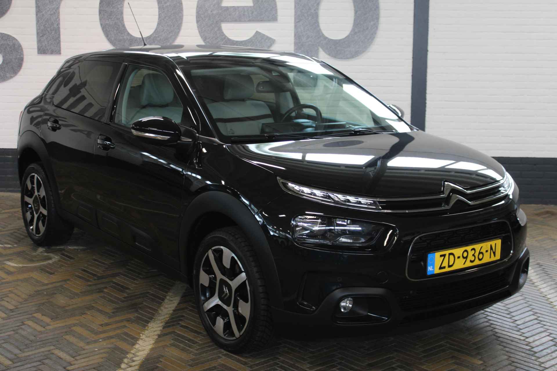 Citroën C4 Cactus 1.2 PureTech Shine | Incl. 12 maanden garantie | 1ste eigenaar! | Cruise control | Panorama dak | Climate control | Stoelverwarming | Navigatie | Apple carplay/Android auto | 100% onderhouden | - 13/47