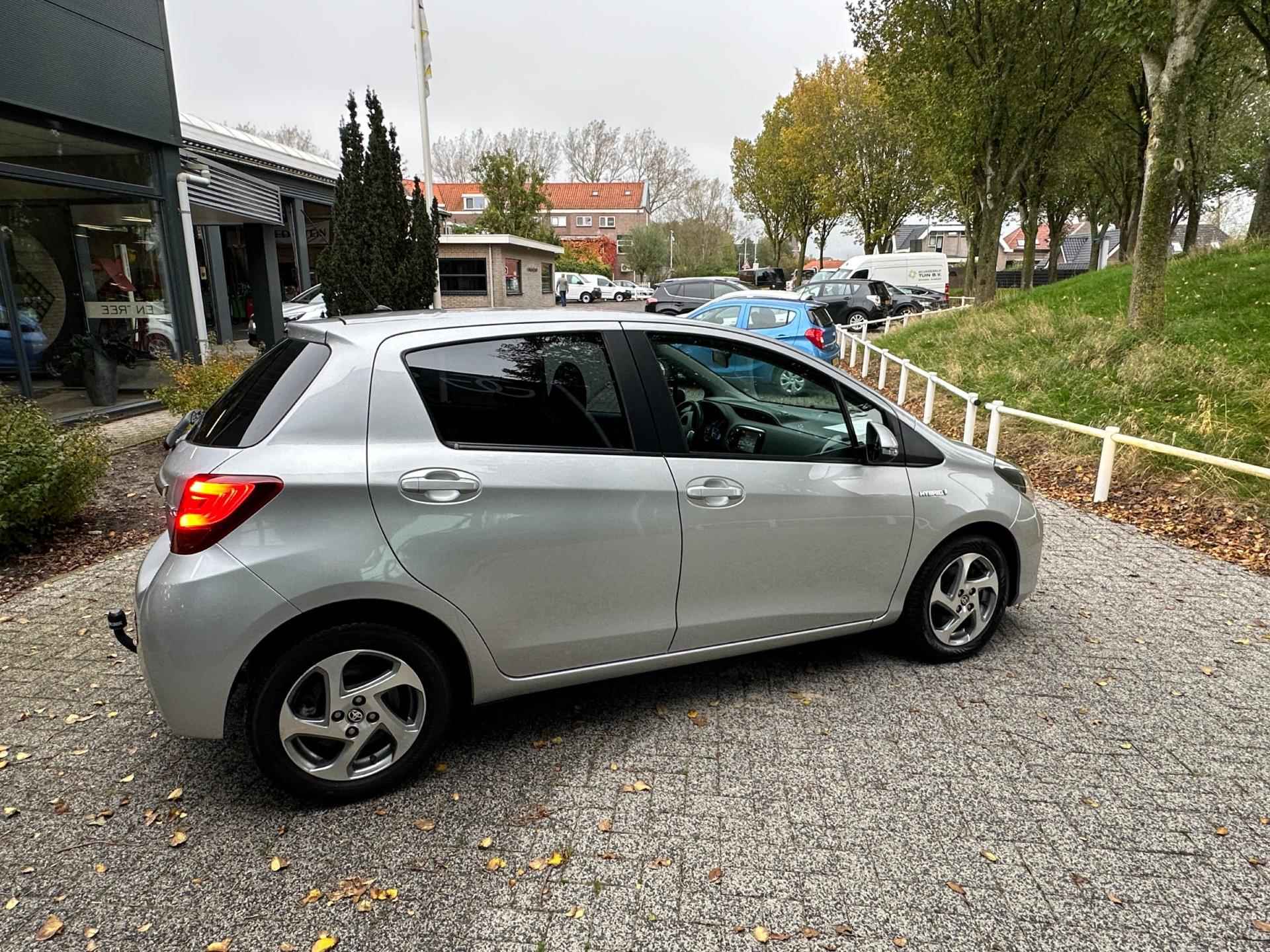 Toyota Yaris 1.5 Hybrid Dynamic camera - trekhaak - 8/34