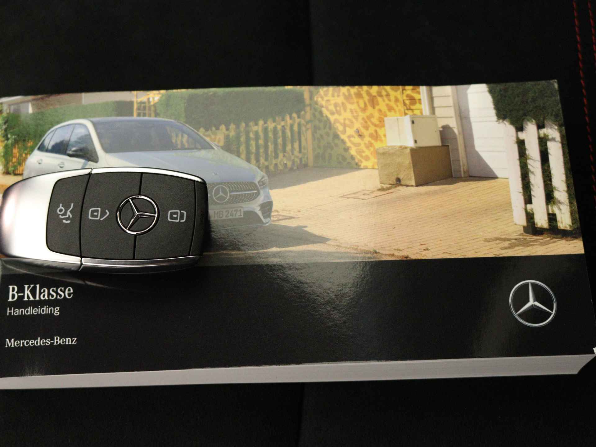 Mercedes-Benz B-Klasse 180 AMG Line | Premium Plus pakket | Nightpakket | Smartphone integratiepakket | Inclusief 24 maanden Mercedes-Benz Certified garantie voor Europa. - 11/37