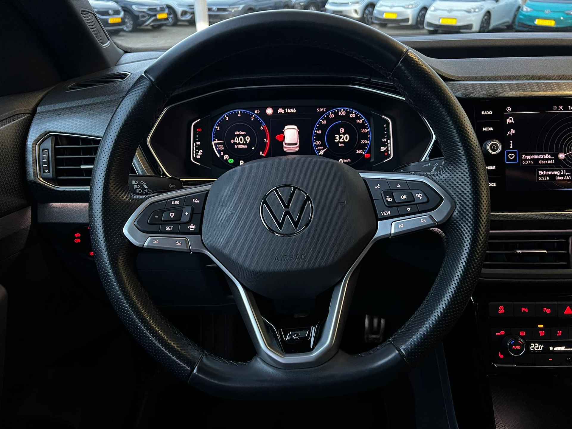 Volkswagen T-Cross 1.0 TSI R-Line / Achteruitrijcamera / Virtual Cockpit / DSG / 18 Inch / Side Assist / Adaptive Cruise Control / 12 Maanden Garantie! - 12/27