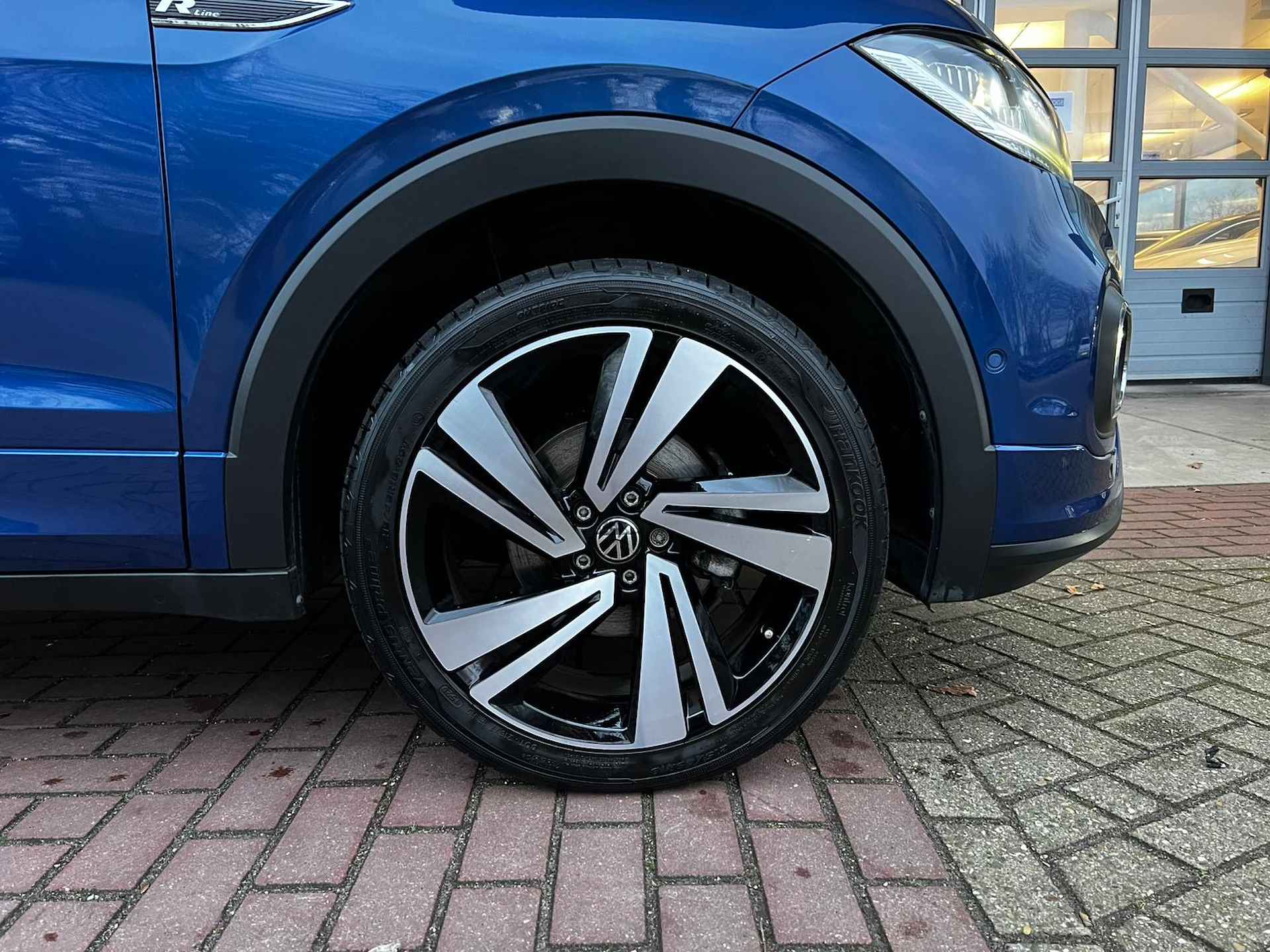 Volkswagen T-Cross 1.0 TSI R-Line / Achteruitrijcamera / Virtual Cockpit / DSG / 18 Inch / Side Assist / Adaptive Cruise Control / 12 Maanden Garantie! - 13/27