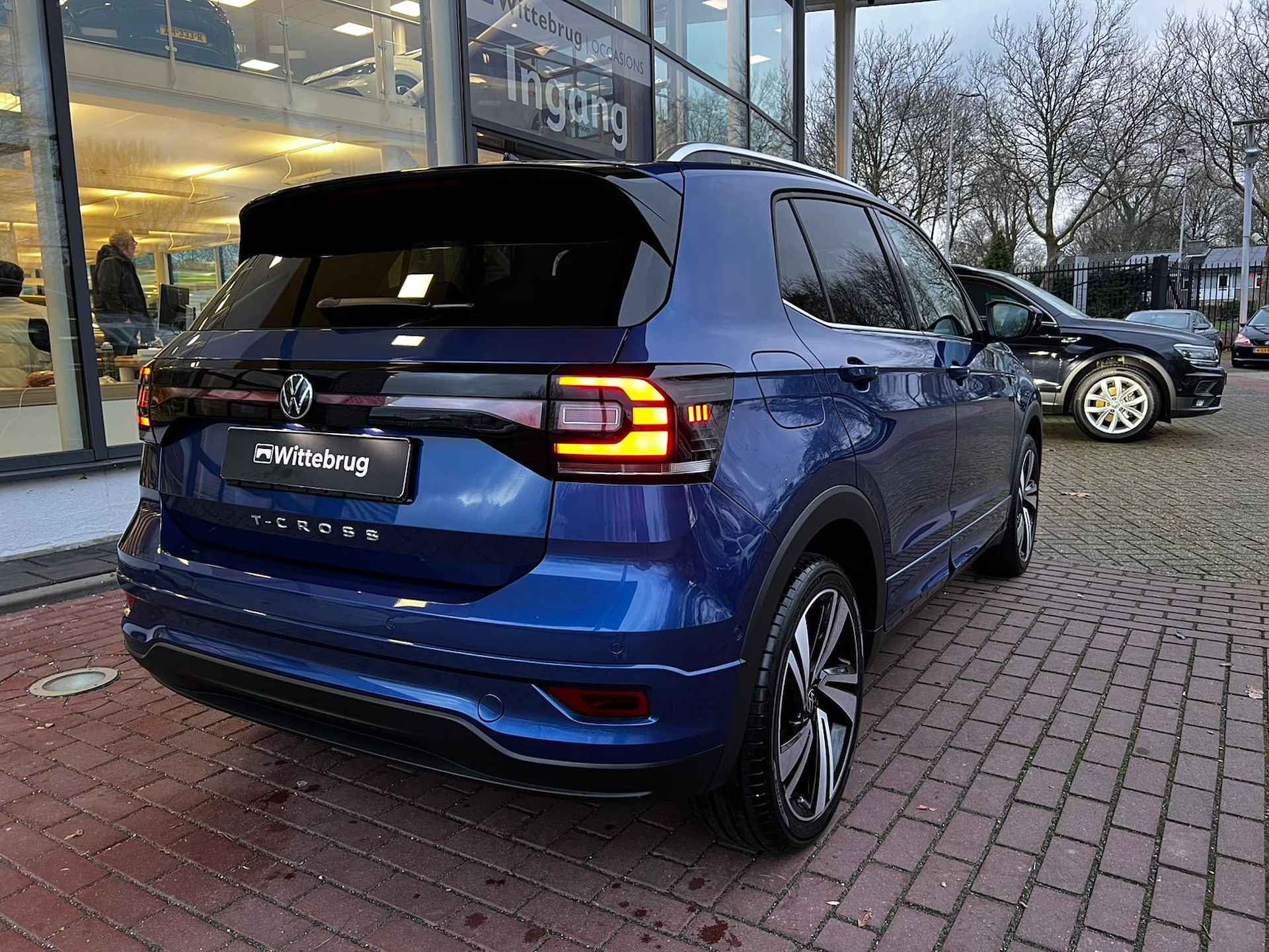 Volkswagen T-Cross 1.0 TSI R-Line / Achteruitrijcamera / Virtual Cockpit / DSG / 18 Inch / Side Assist / Adaptive Cruise Control / 12 Maanden Garantie! - 17/27