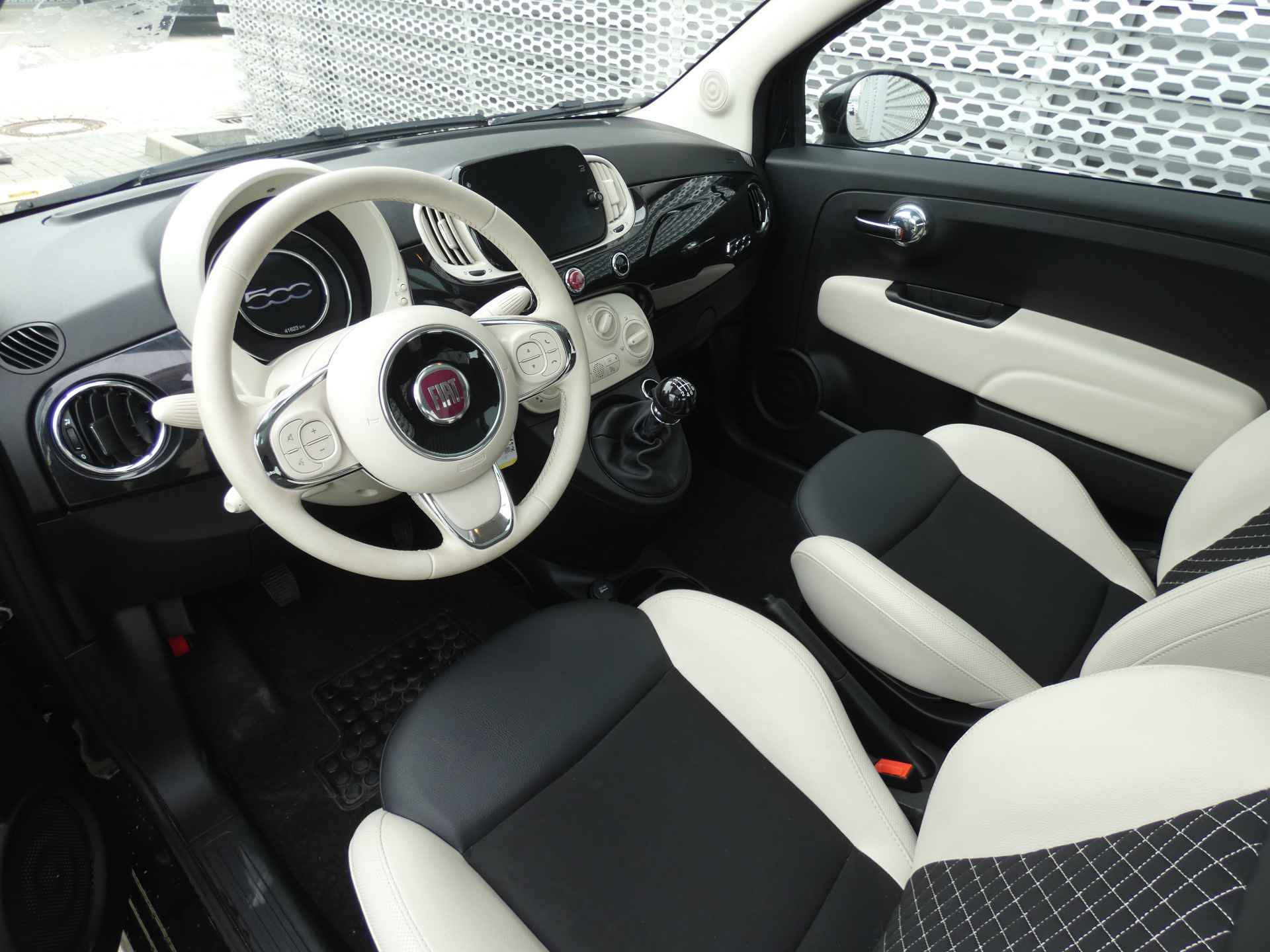 Fiat 500 1.0 70PK Hybrid Dolcevita ! Navigatie | Parkeerhulp | Cruiscontrol ! - 8/30