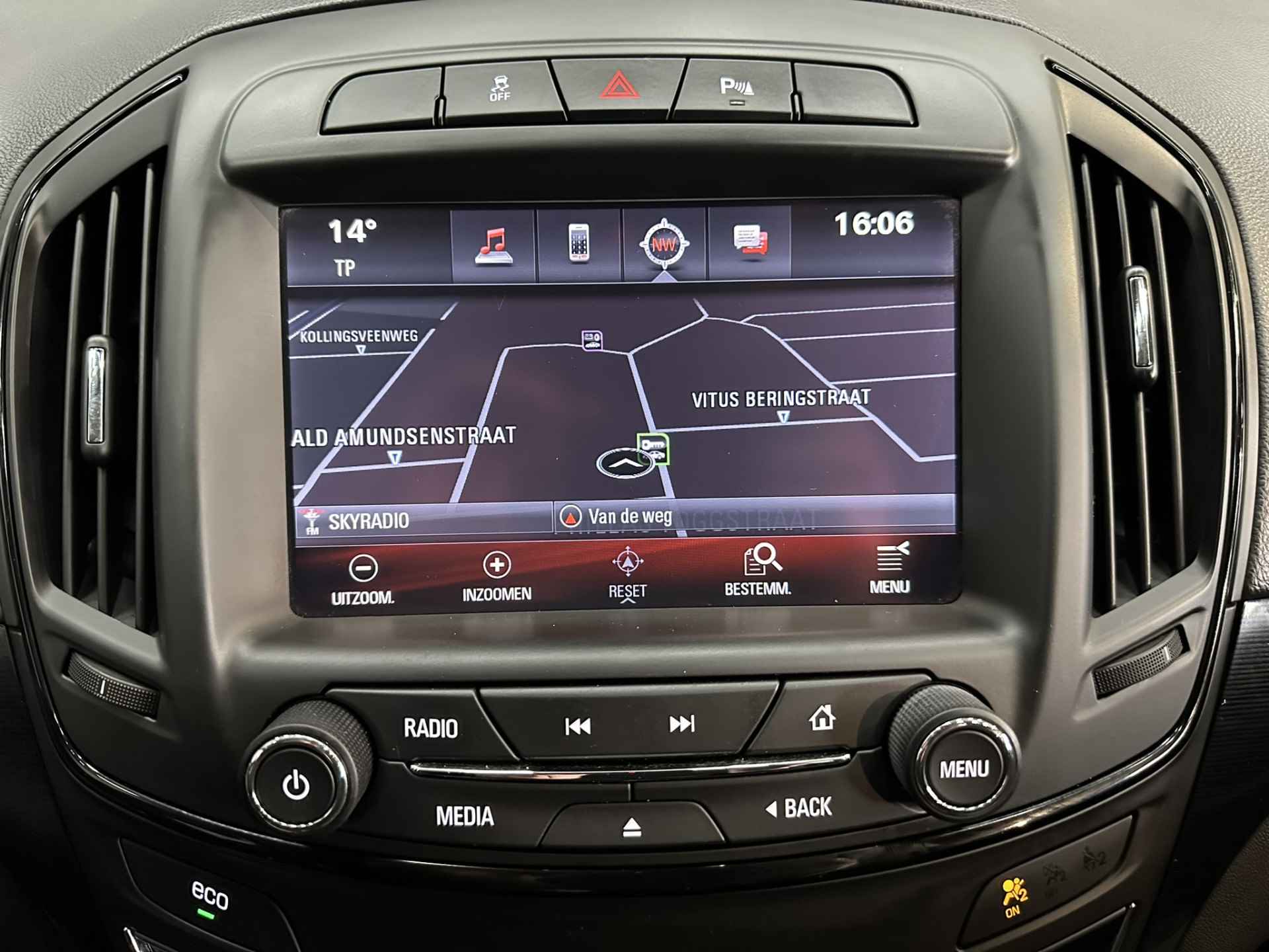 Opel Insignia 1.6 CDTI EcoFLEX Innovation Airco ECC | Xenon | Camera | Trekhaak | Cruise control | Navigatie | Apple Carplay Android Auto | Isofix | - 15/34