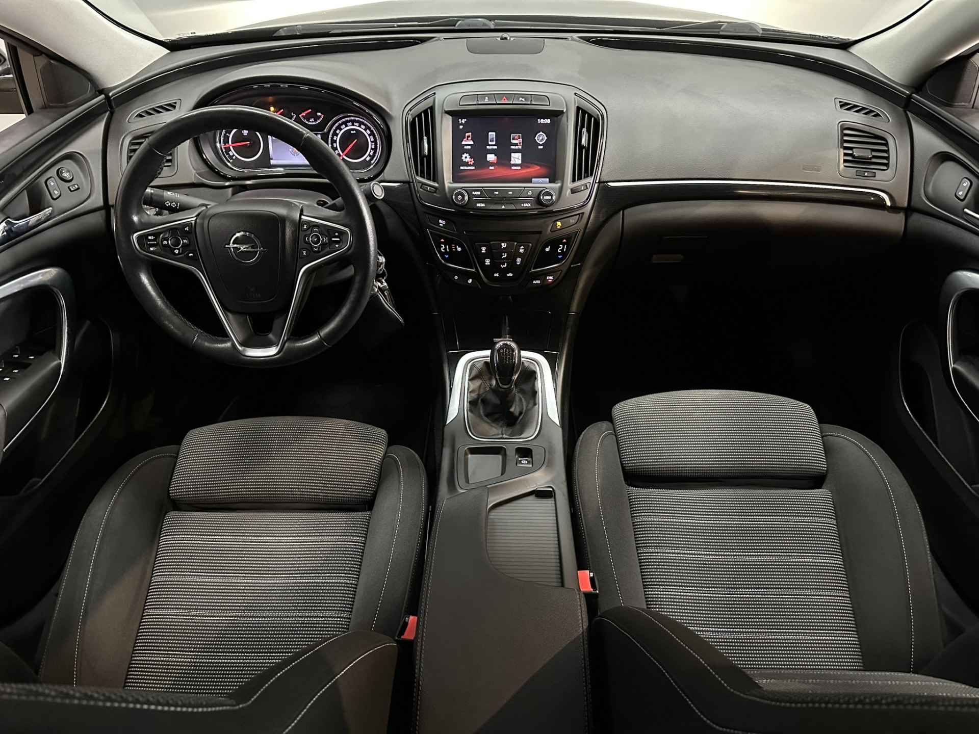 Opel Insignia 1.6 CDTI EcoFLEX Innovation Airco ECC | Xenon | Camera | Trekhaak | Cruise control | Navigatie | Apple Carplay Android Auto | Isofix | - 23/34