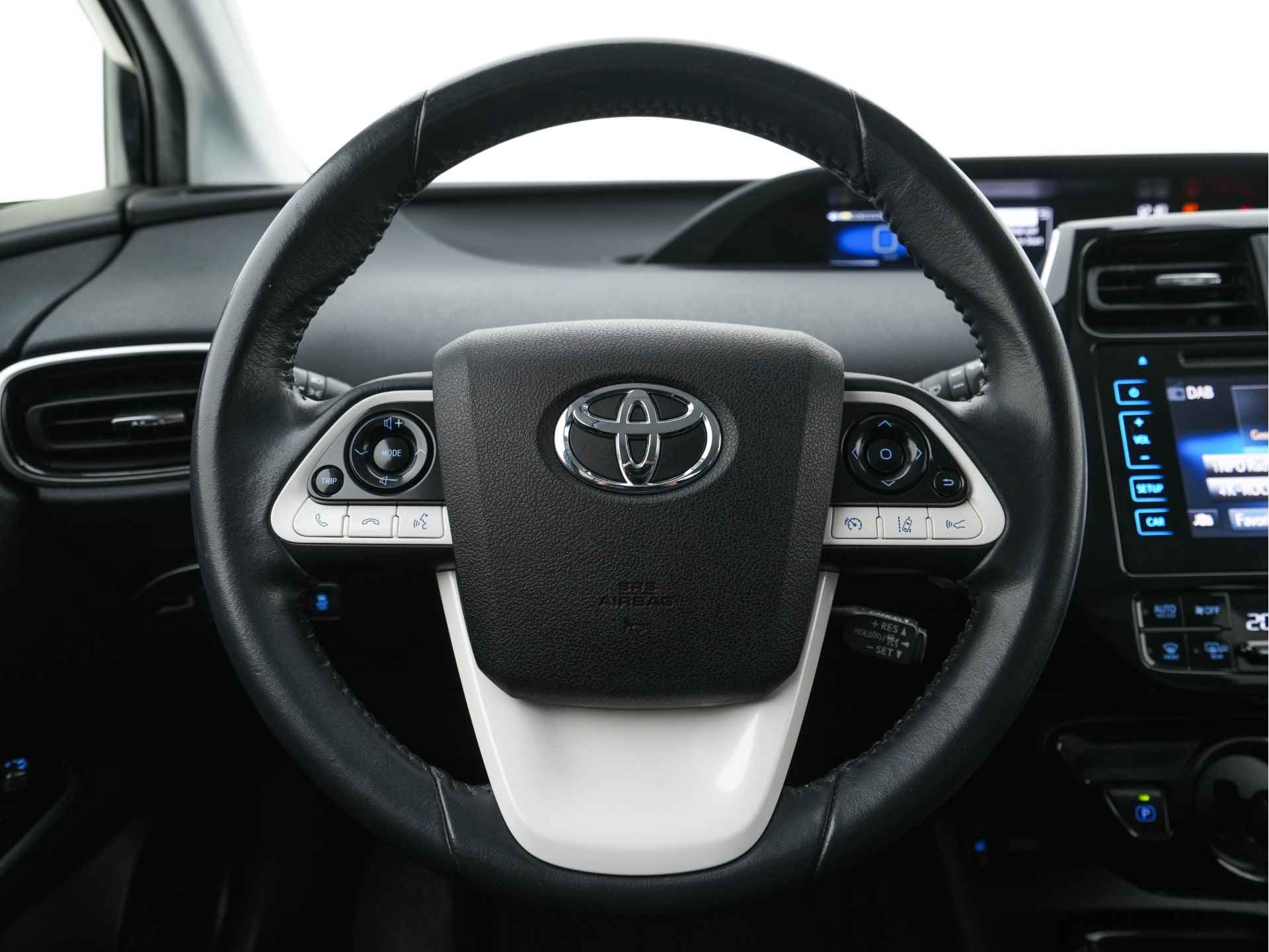 Toyota Prius 1.8 First Edition Aut. *HEAD-UP | ADAPTIVE-CRUISE | FULL-LED | BLINDSPOT | COMFORT-SEATS | KEYLESS | CAMERA | NAVI-FULLMAP | LANE-ASSIST | ECC | 17''ALU * - 18/32