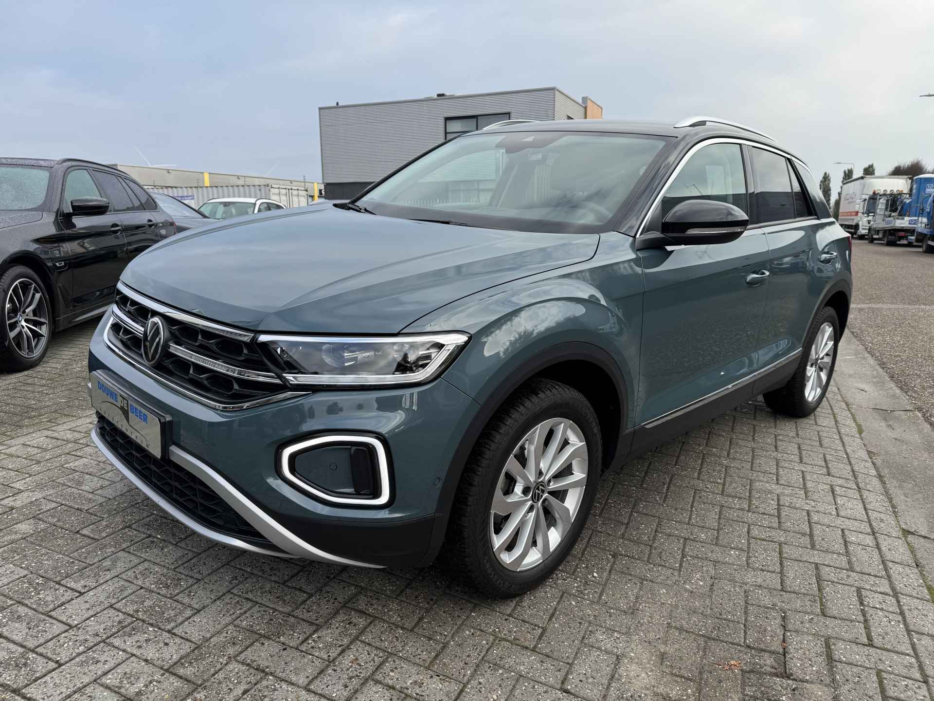 Volkswagen T-Roc 1.5 TSI Style Trekhaak | IQ.Light | Massage | Stoelverw. | Navi | Adapt. Cruise - 5/29