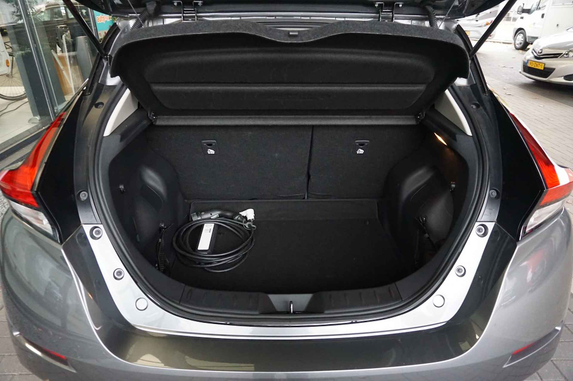 Nissan LEAF N-Connecta 40 kWh | 360° Camera | Navigatie - 7/38