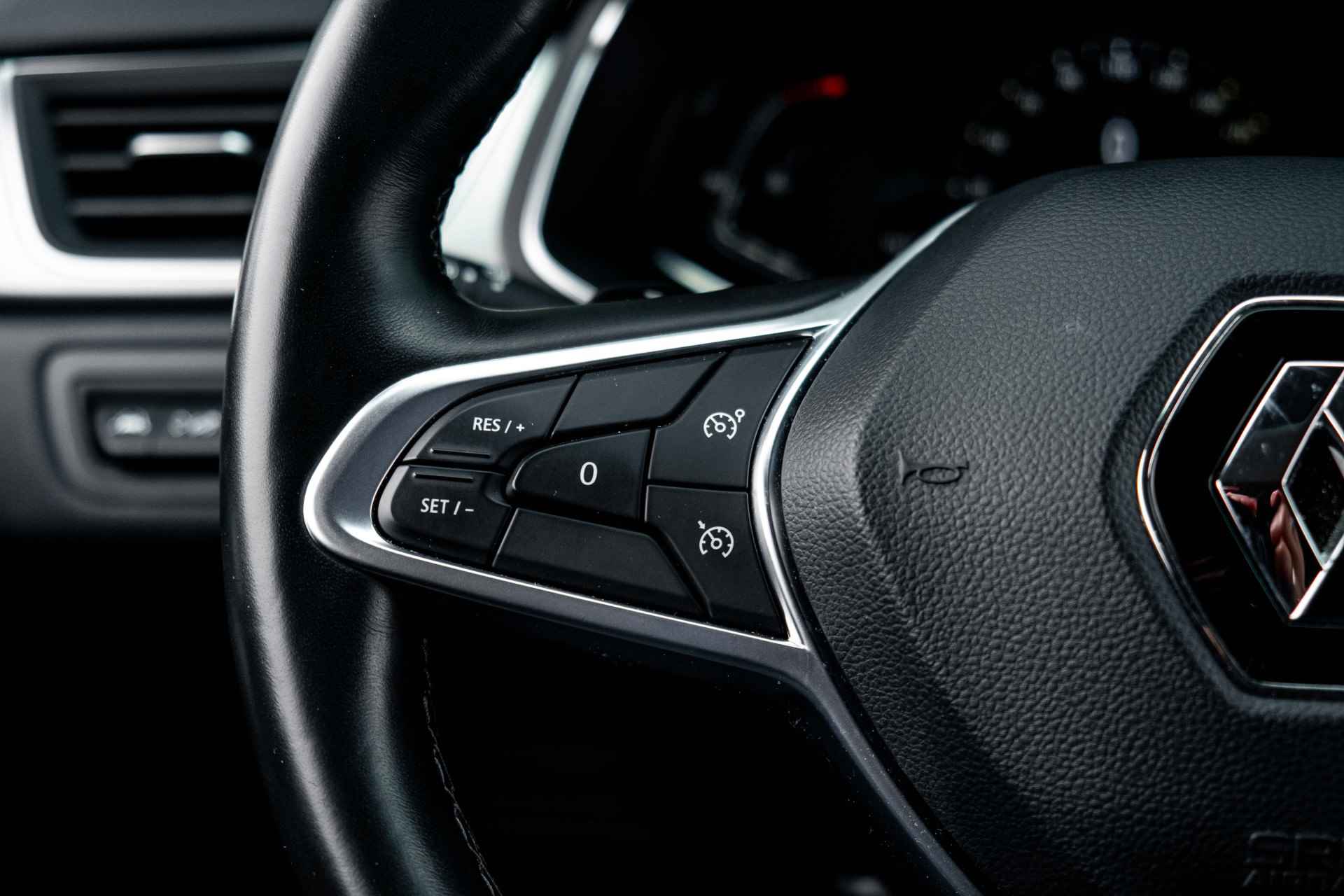 Renault Captur 1.3 TCe 130 AUT Intens Navigatie | Climat Control | Cruise | Camera | Sensoren | incl. Bovag rijklaarpakket met 12 maanden garantie | - 12/57