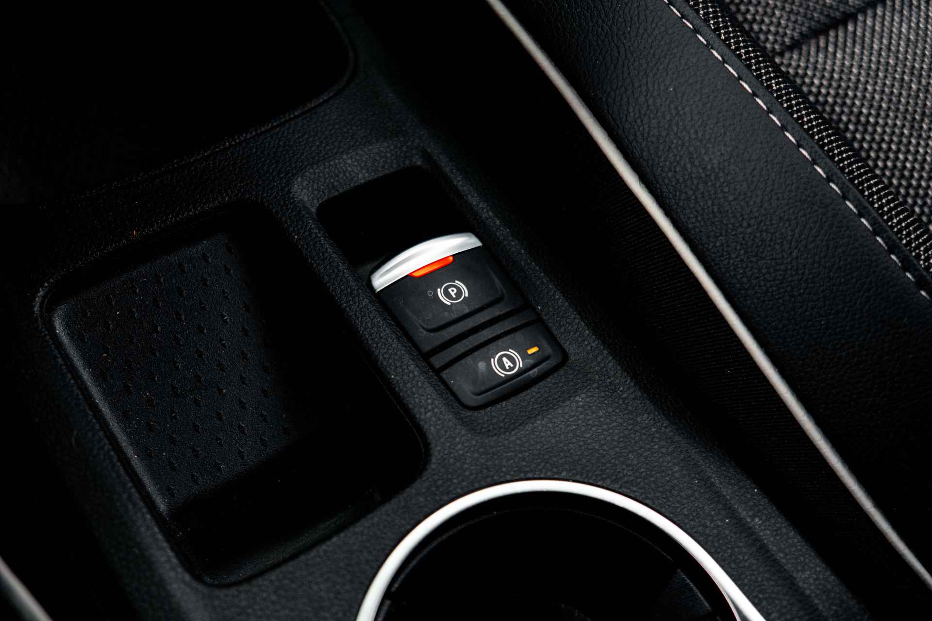 Renault Captur 1.3 TCe 130 AUT Intens Navigatie | Climat Control | Cruise | Camera | Sensoren | incl. Bovag rijklaarpakket met 12 maanden garantie | - 43/57