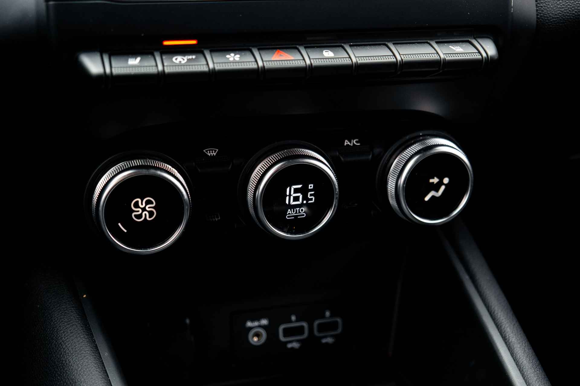 Renault Captur 1.3 TCe 130 AUT Intens Navigatie | Climat Control | Cruise | Camera | Sensoren | incl. Bovag rijklaarpakket met 12 maanden garantie | - 46/57
