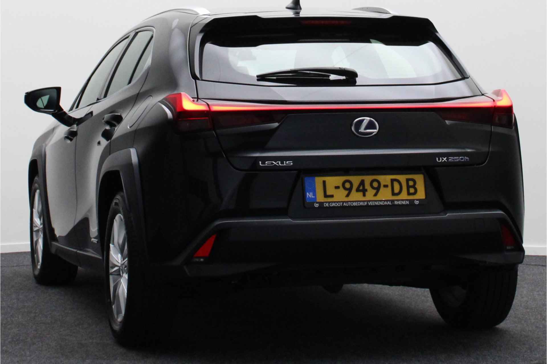 Lexus UX 250h Business Line Automaat LED, Navigatie, ACC, Camera, Bluetooth, Keyless, Grootlichtassistent, 17'' - 16/46