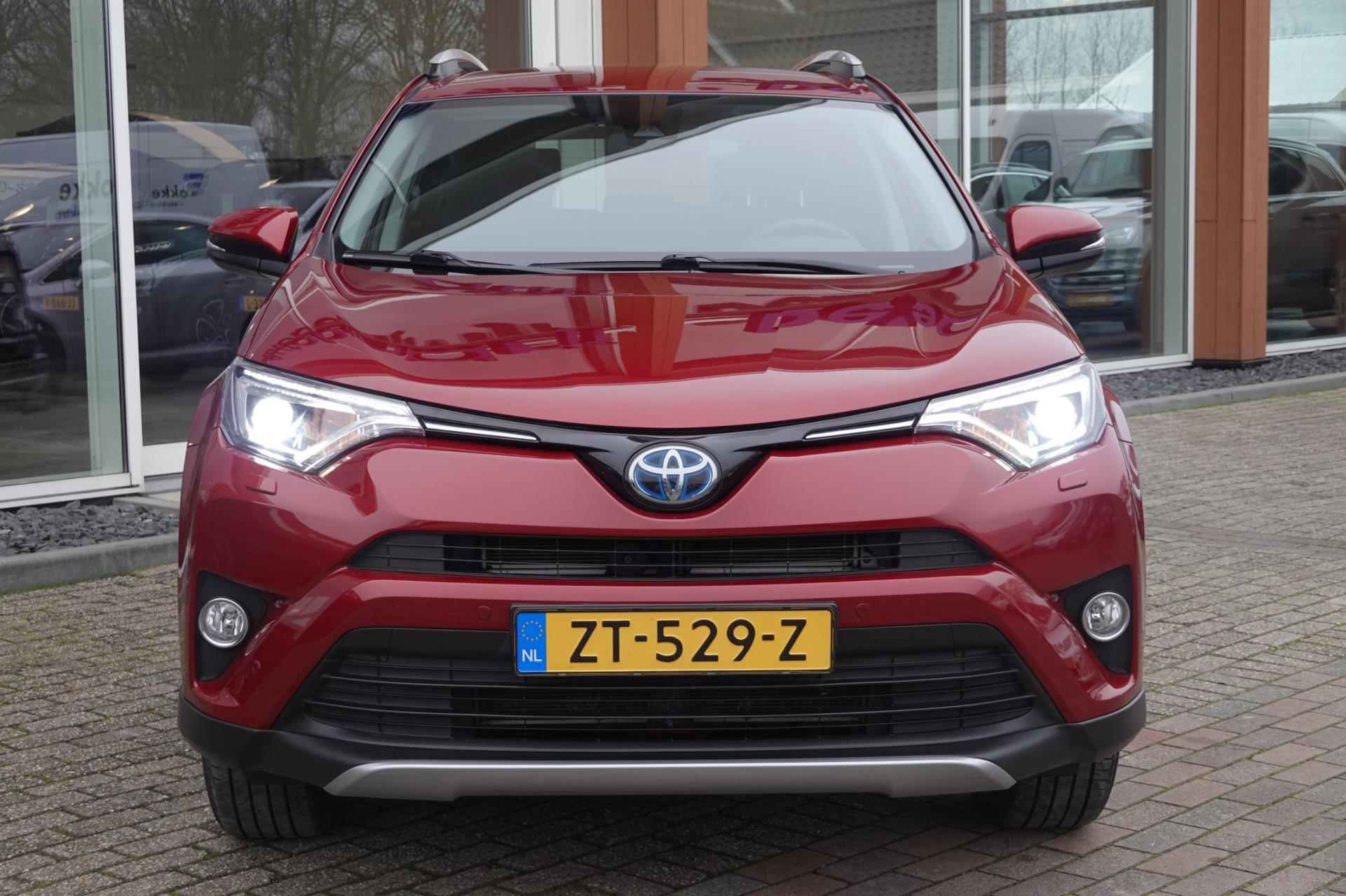 Toyota RAV4 2.5 Hybrid Executive - 2/41