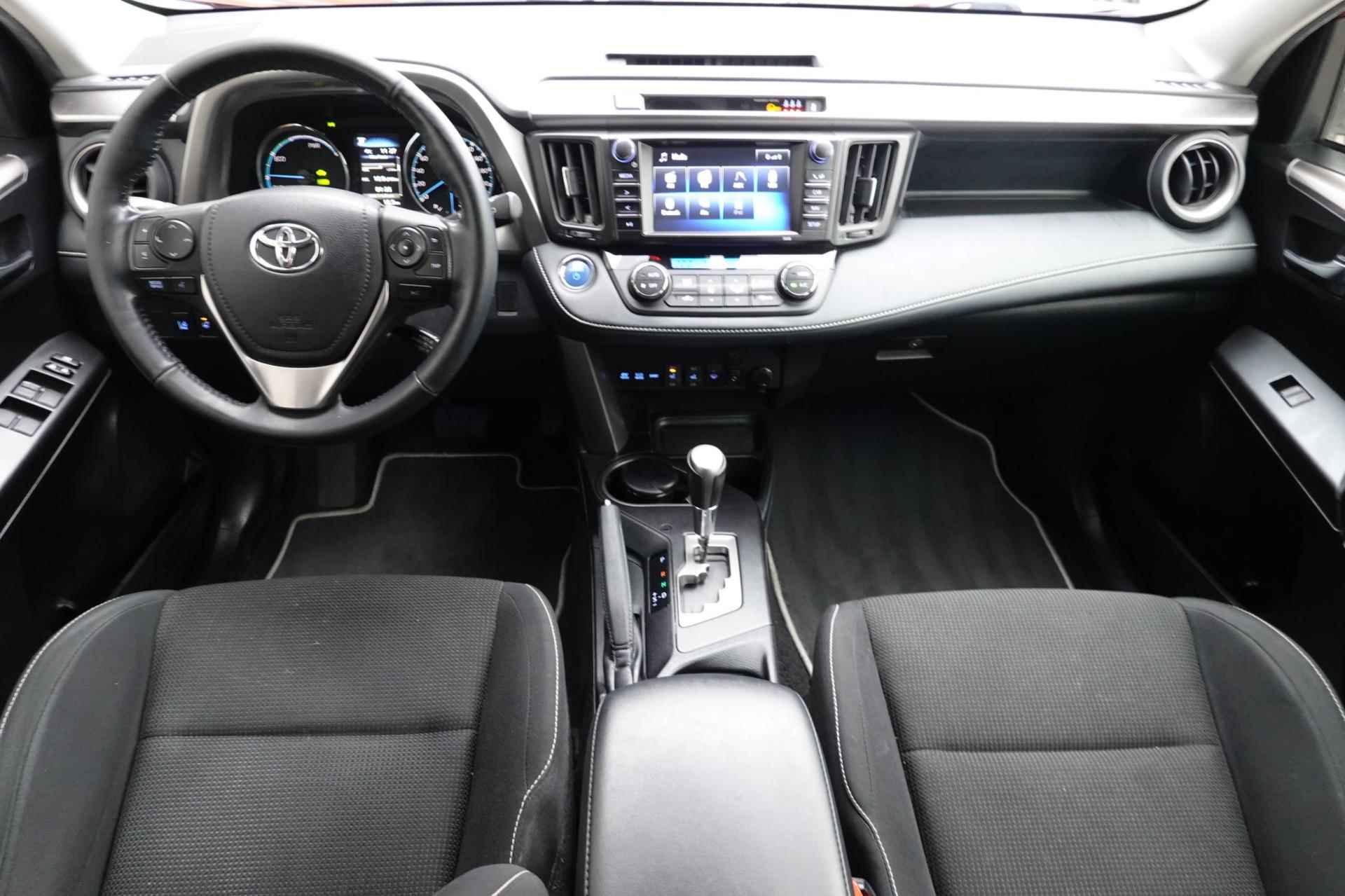 Toyota RAV4 2.5 Hybrid Executive - 9/41