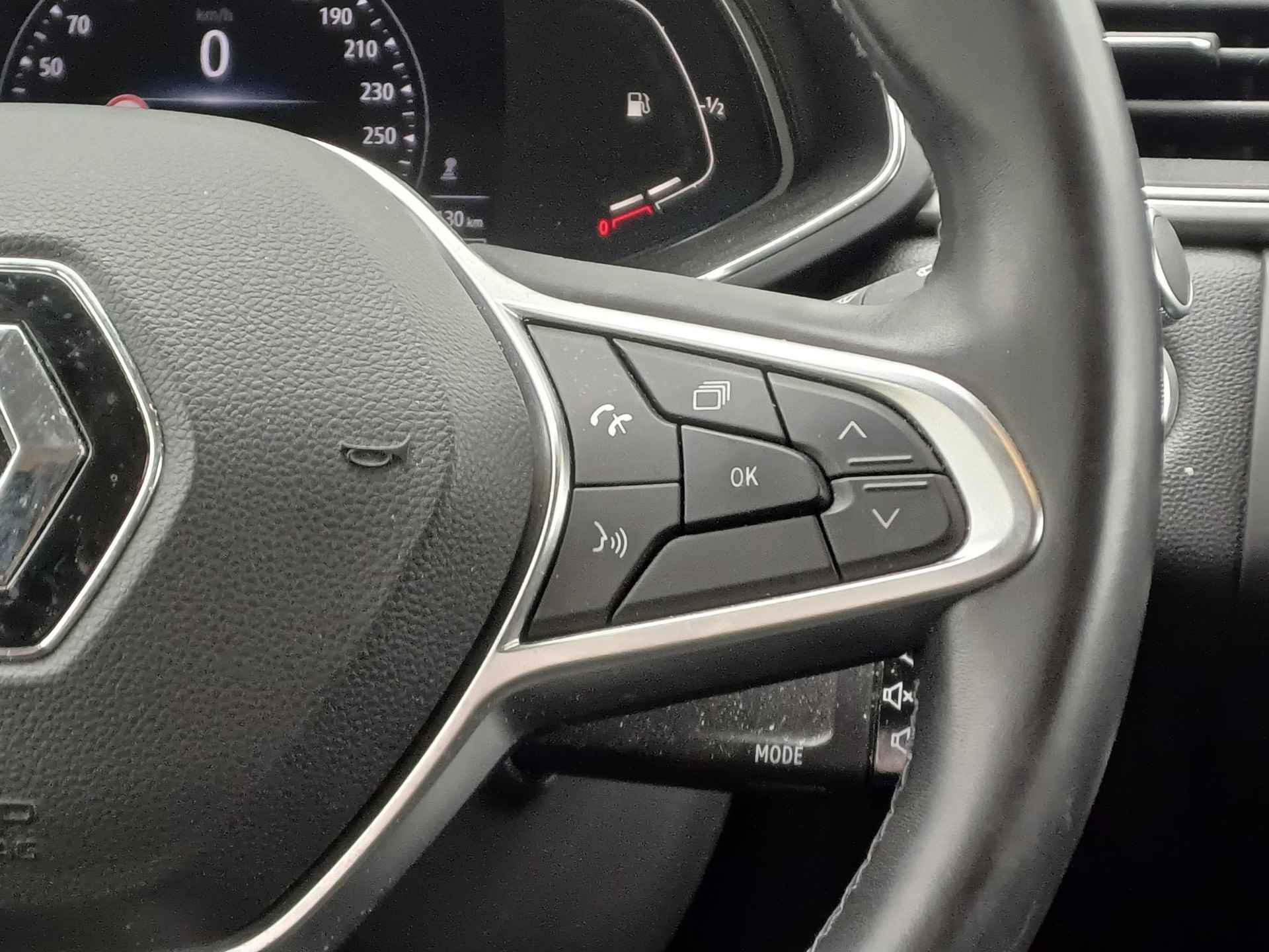 Renault Captur 1.0 TCe 100 Intens Navigatie / Parkeersensoren / Camera / LED / Climate Control / Privacy Glass - 17/34
