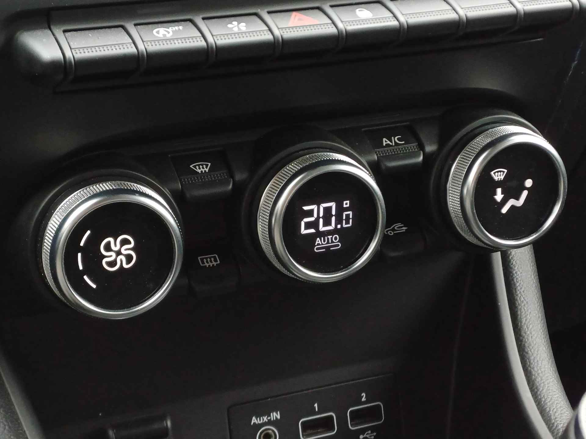 Renault Captur 1.0 TCe 100 Intens Navigatie / Parkeersensoren / Camera / LED / Climate Control / Privacy Glass - 26/34
