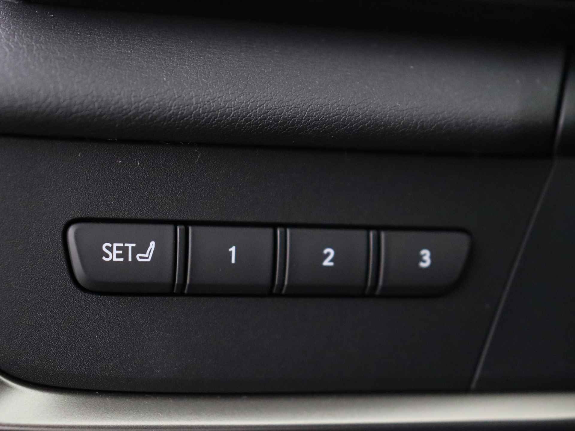 Lexus RZ 450e President Line | Infrarood verwarming | Mark Levinson | 360 Camera | - 25/46