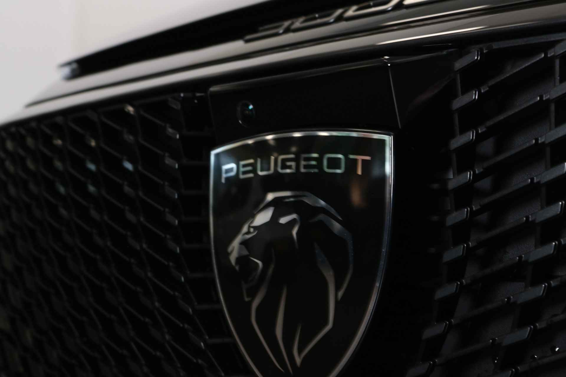 Peugeot E-3008 Allure 73 kWh 214pk | Rondomzicht camera | Navi. | Adaptive Cruise Control | Dab | Keyless Entry  | L.M.V. 19" | - 11/68