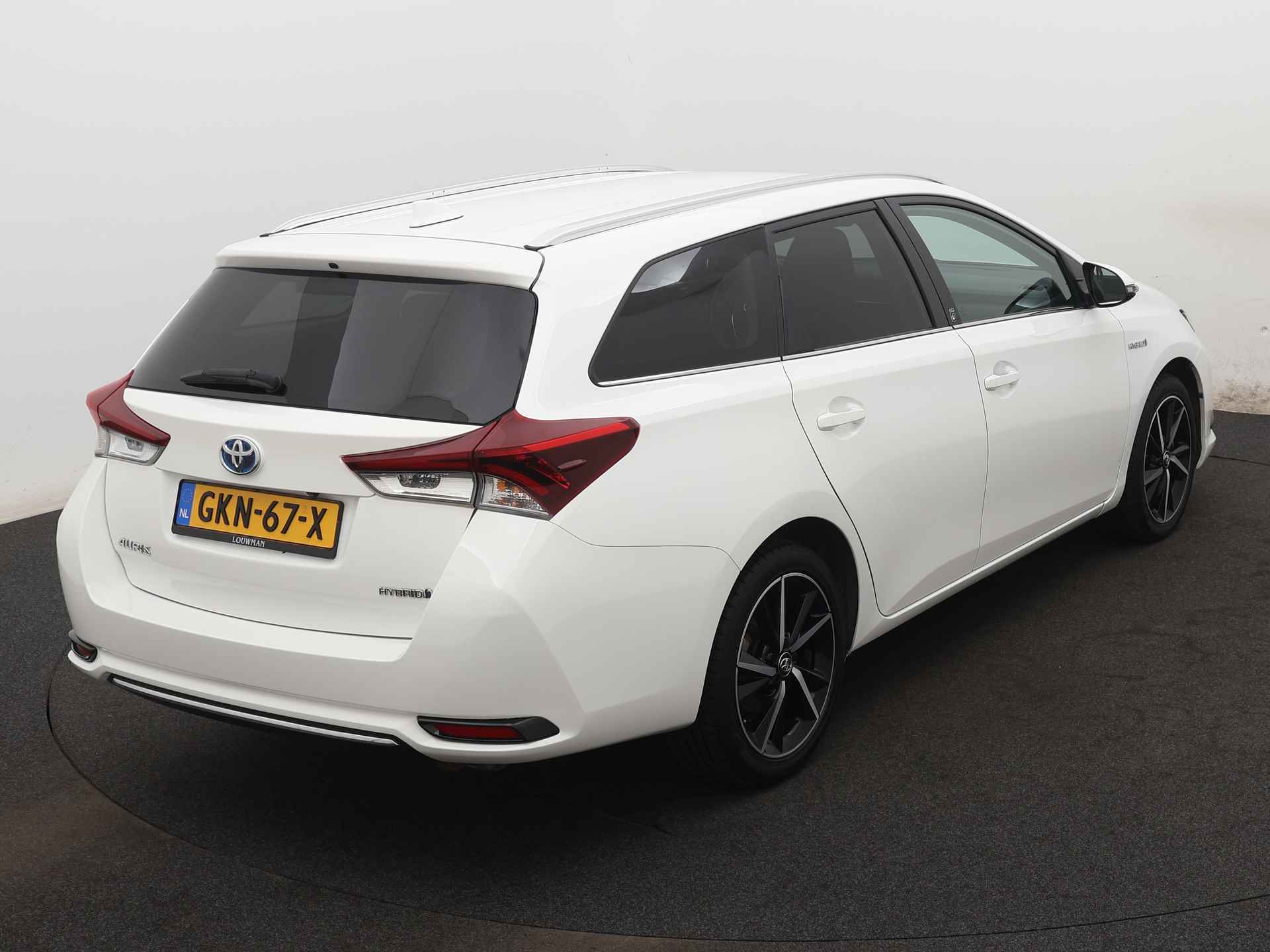 Toyota Auris Touring Sports 1.8 Hybrid Team D. Limited | LM velgen | Stoelverwarming | - 18/42