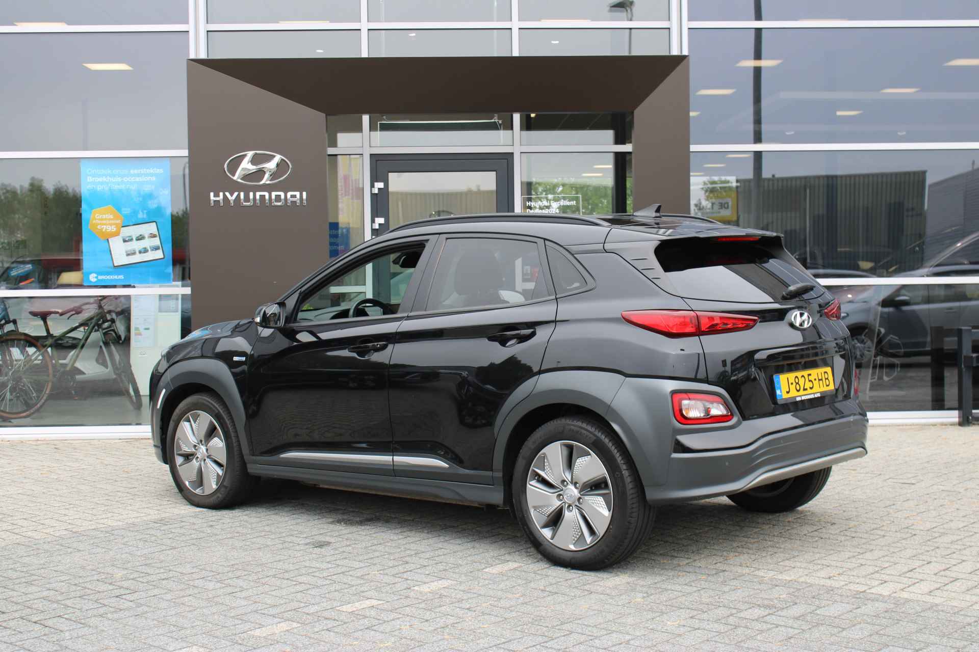 Hyundai KONA EV Fashion 64 kWh | HUD | Blind-Spot | Navi | Parkeercamera | - 4/29