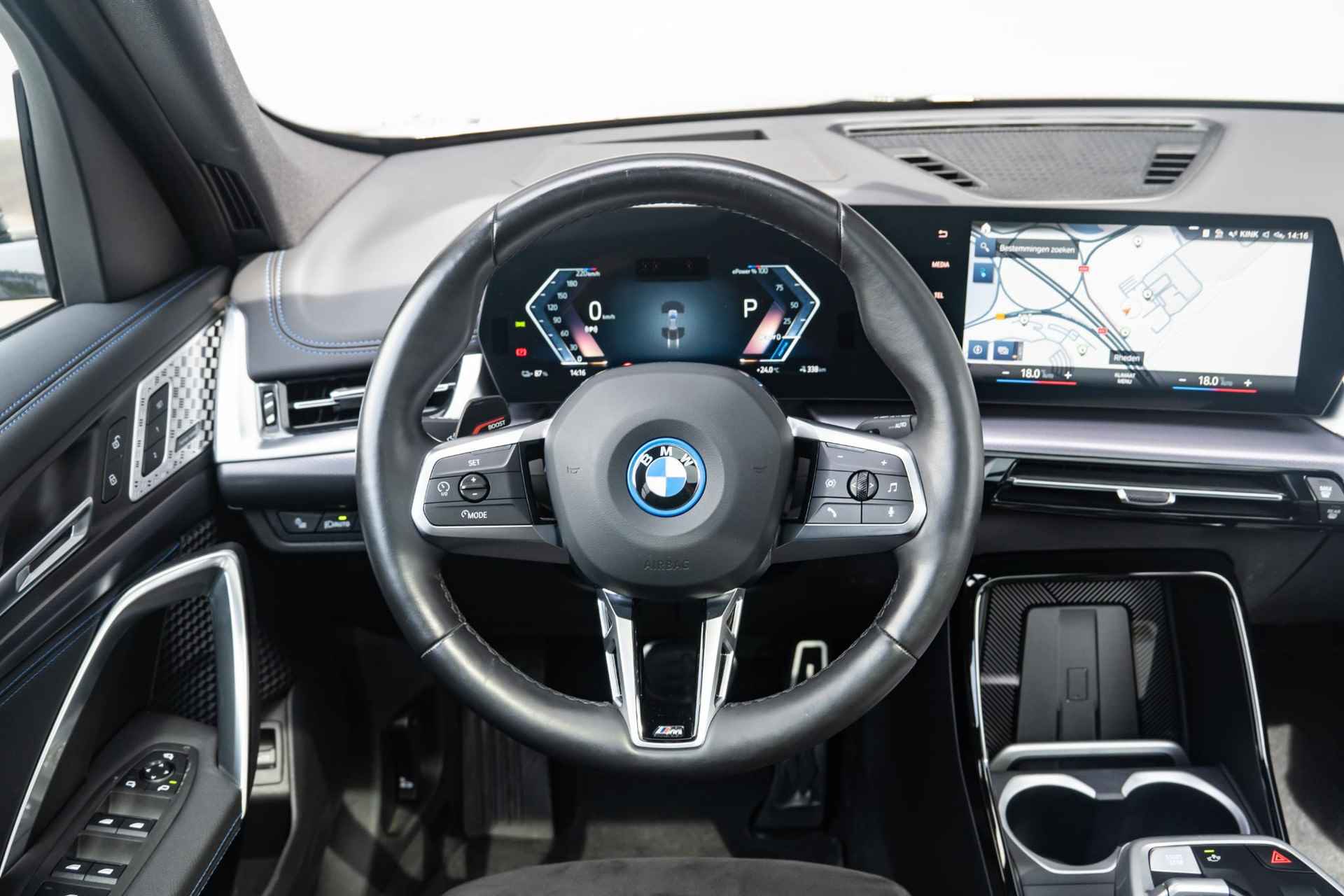 BMW iX1 xDrive30 High Executive Model M Sport 67 kWh | Panoramadak | 20" LM Individual velgen | Active Cruise Controle | Showroom Sale - 7/44