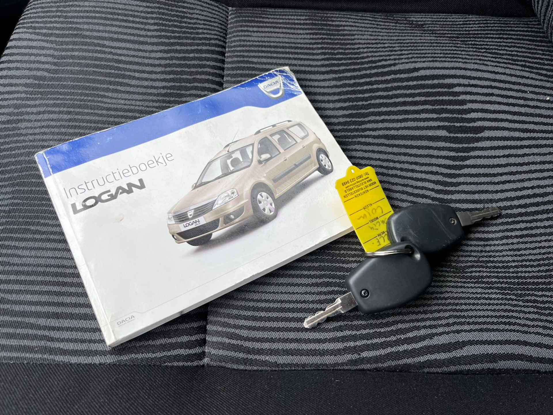 Dacia Logan MCV 1.6 Lauréate | PRIJS IS RIJKLAAR. | - 20/26