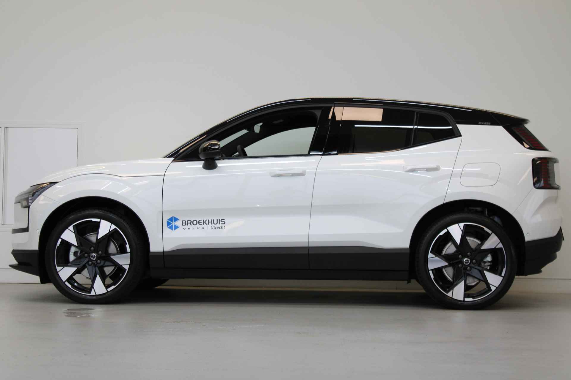 Volvo EX30 Extended Range 272PK Ultra 69kWh | Full Option! | Stoelverw | 20'' | Wool Mist | Stuurverw | Getint Glas | Panoramadak - 2/52