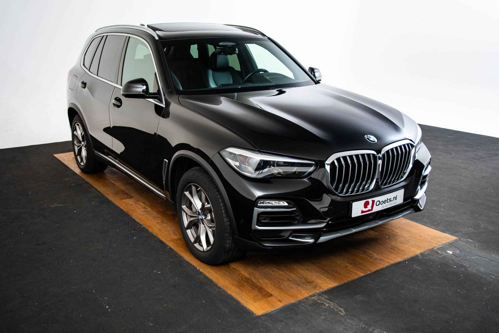 BMW X5 xDrive45e High Executive xLine - Bowers & Wilkins - Panoramadak - Driving Assistant Professional - Parking Assistant Plus - Active Steering - Privacy Glas - Ambiance verlichting - 56/63