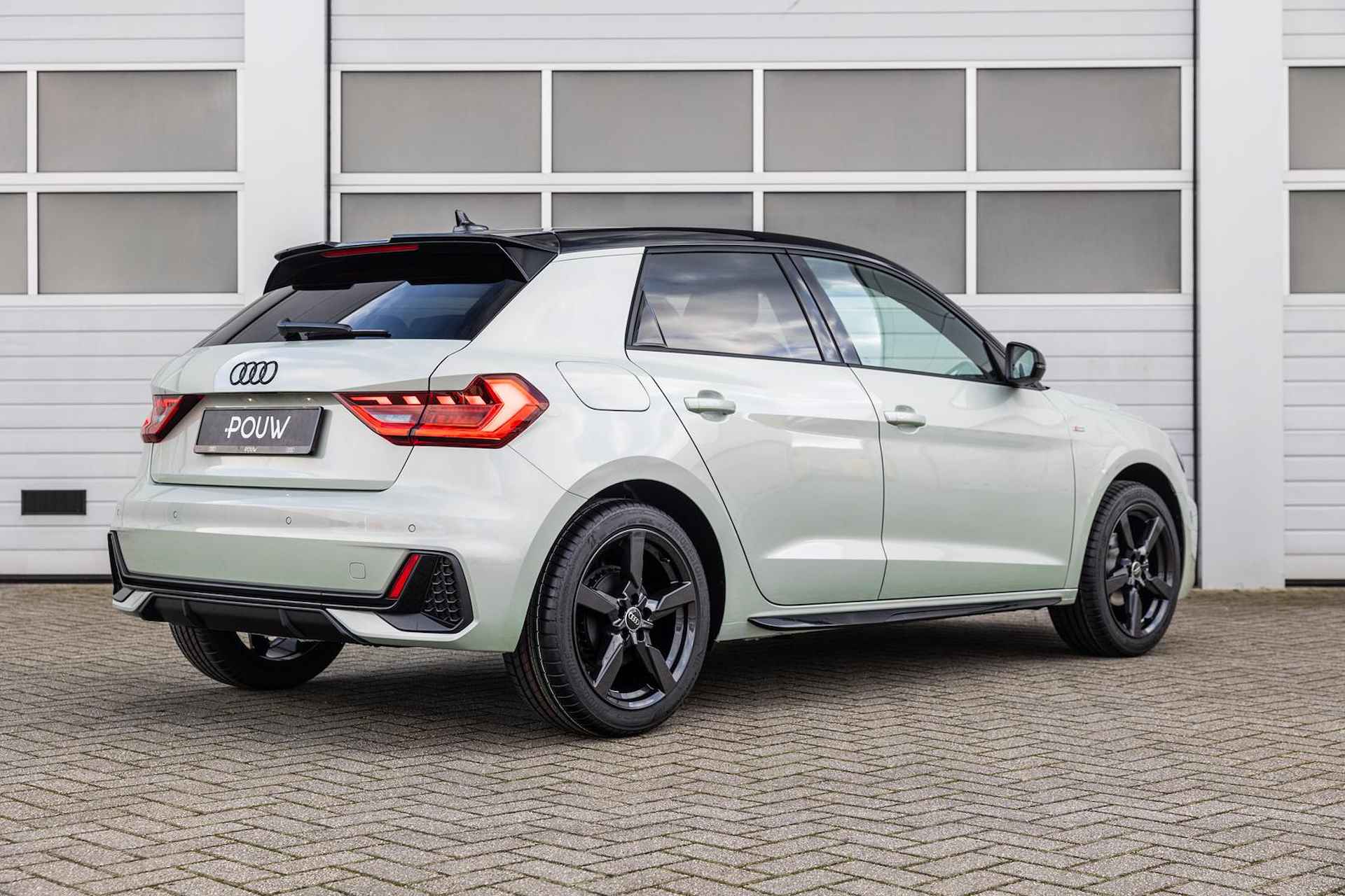 Audi A1 Sportback 25 TFSI 95pk S Edition | 17" Velgen | Stoelverwarming - 2/44