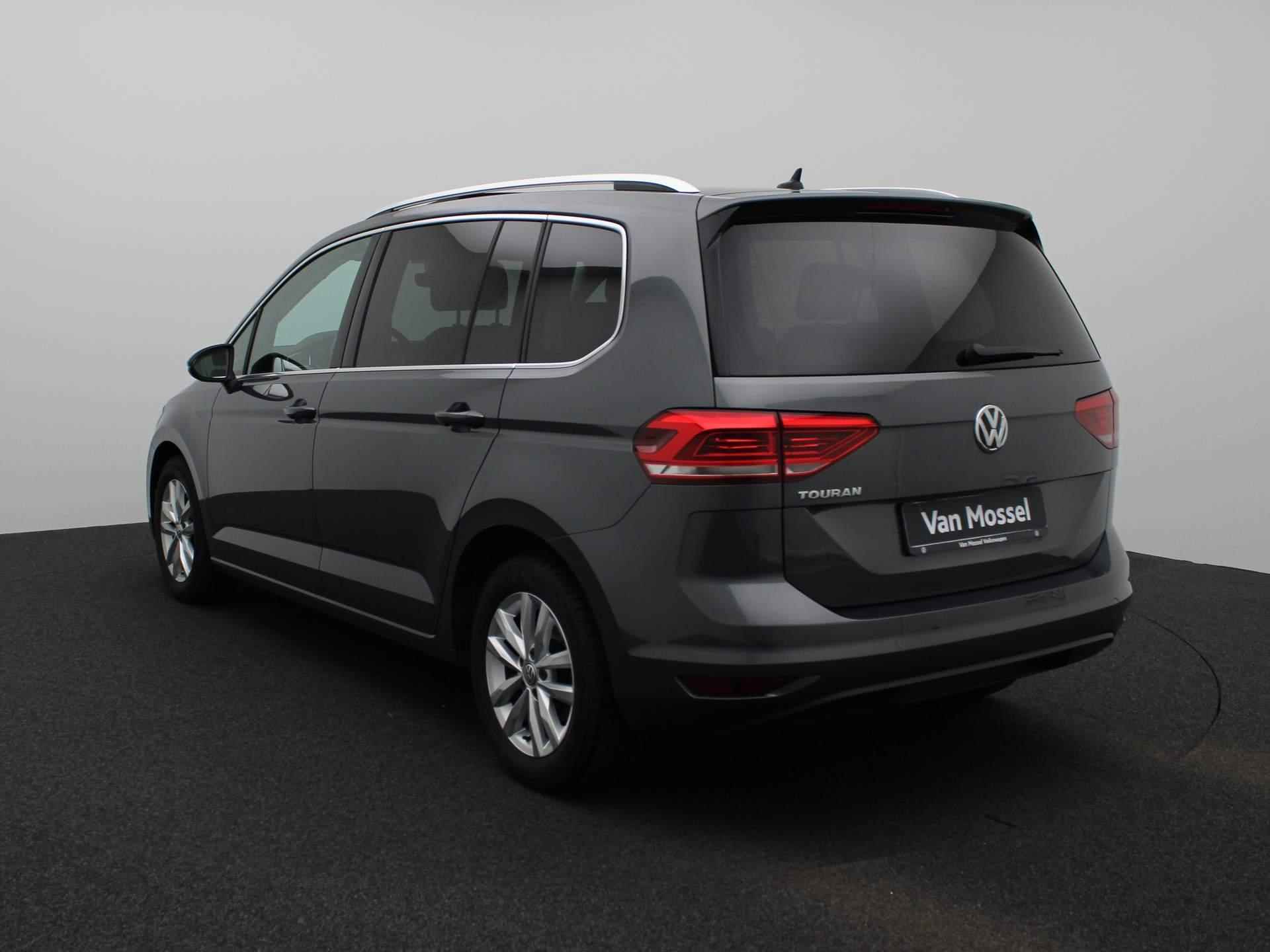 Volkswagen Touran 1.0 TSI Highline 7p | 7 Persoons | Panoramadak | Adaptieve Cruise | Apple Carplay / Android Auto | Led-Koplampen | Navigatie | Climate Control | - 2/36