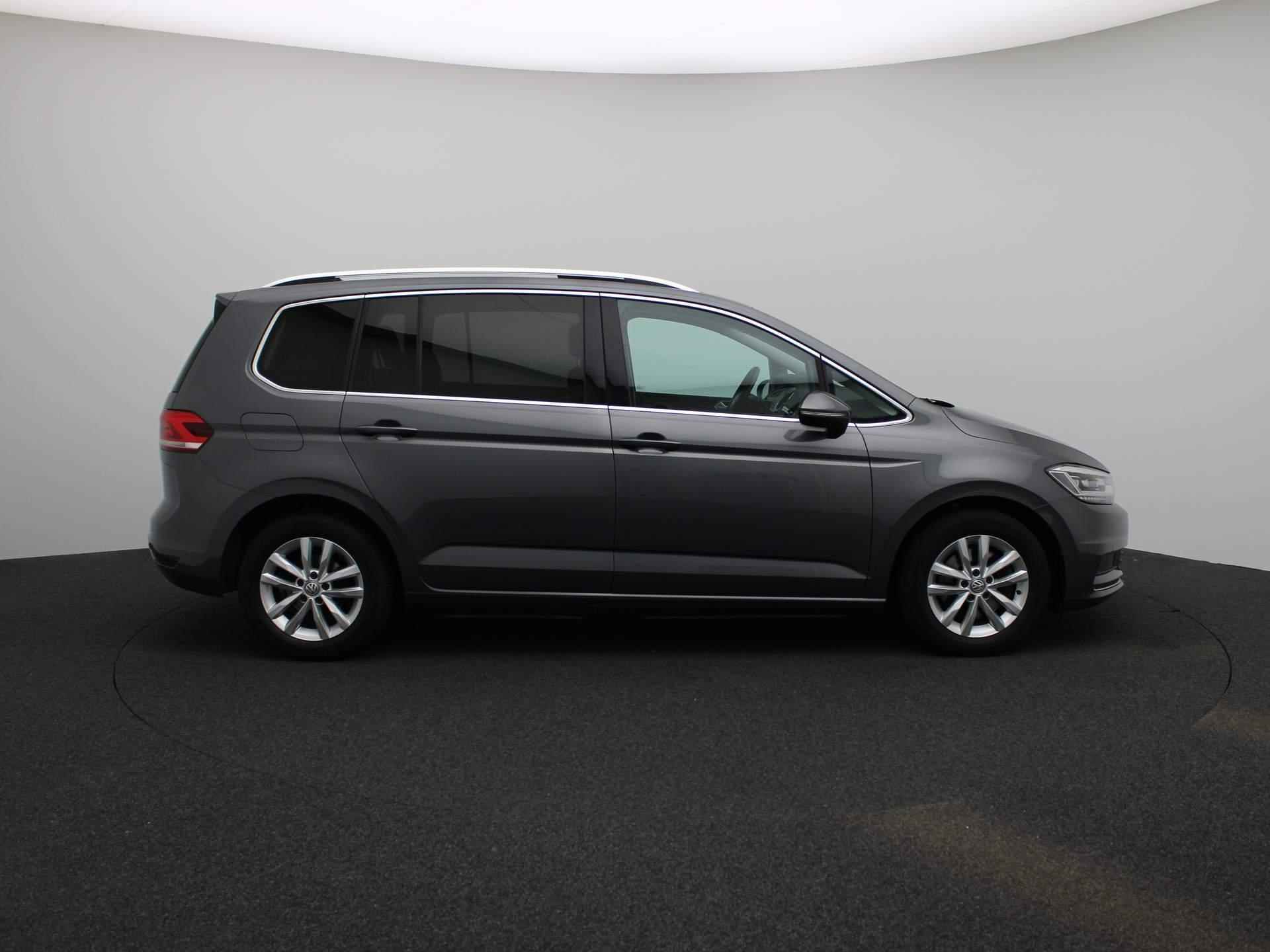 Volkswagen Touran 1.0 TSI Highline 7p | 7 Persoons | Panoramadak | Adaptieve Cruise | Apple Carplay / Android Auto | Led-Koplampen | Navigatie | Climate Control | - 6/36