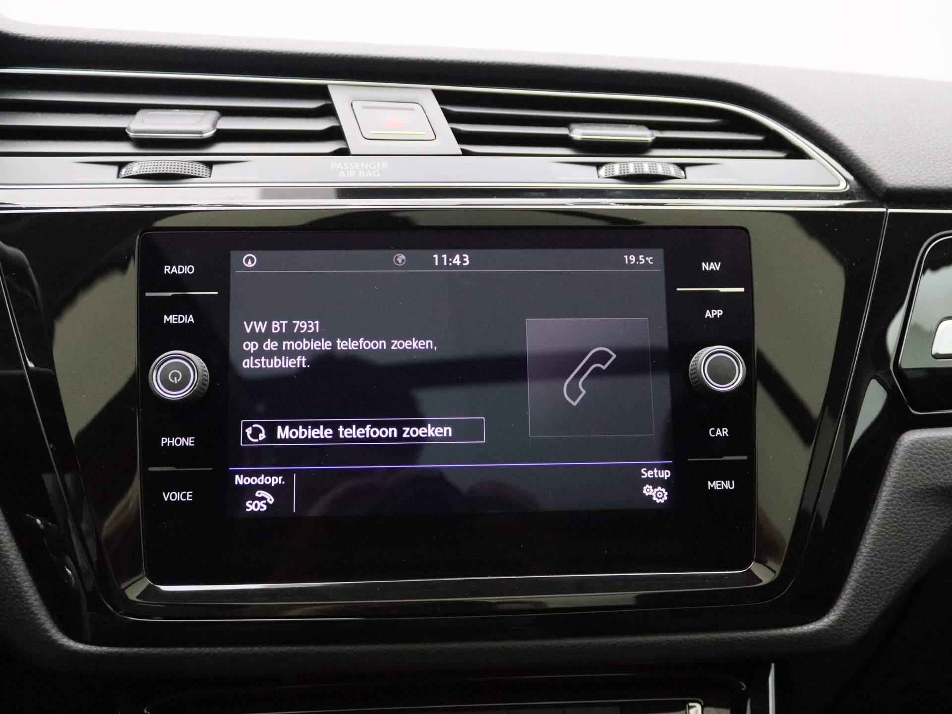 Volkswagen Touran 1.0 TSI Highline 7p | 7 Persoons | Panoramadak | Adaptieve Cruise | Apple Carplay / Android Auto | Led-Koplampen | Navigatie | Climate Control | - 23/36