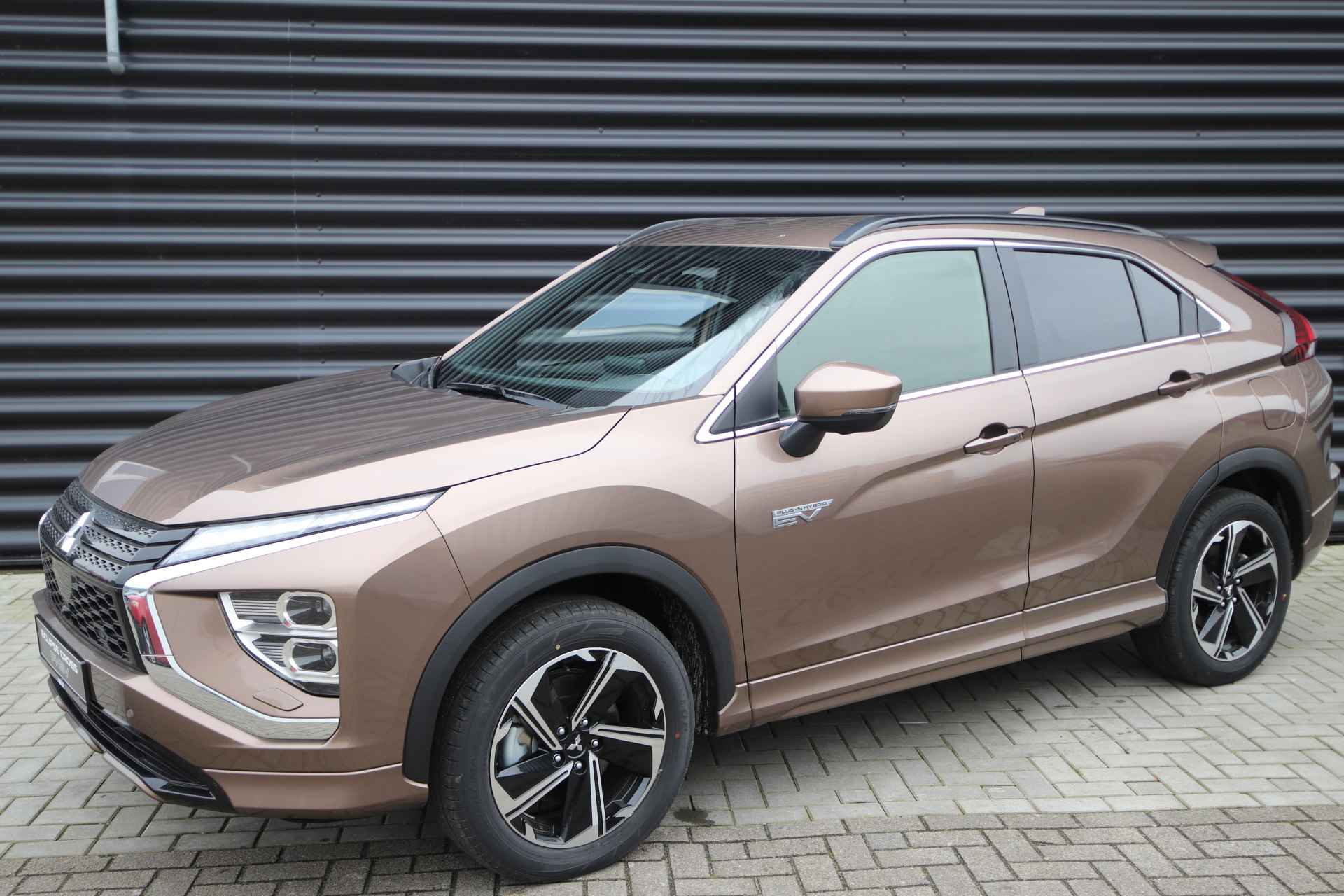 Mitsubishi Eclipse Cross 2.4 PHEV Executive NIEUW, New Bronze € 8.887,- Voordeel! - 29/67